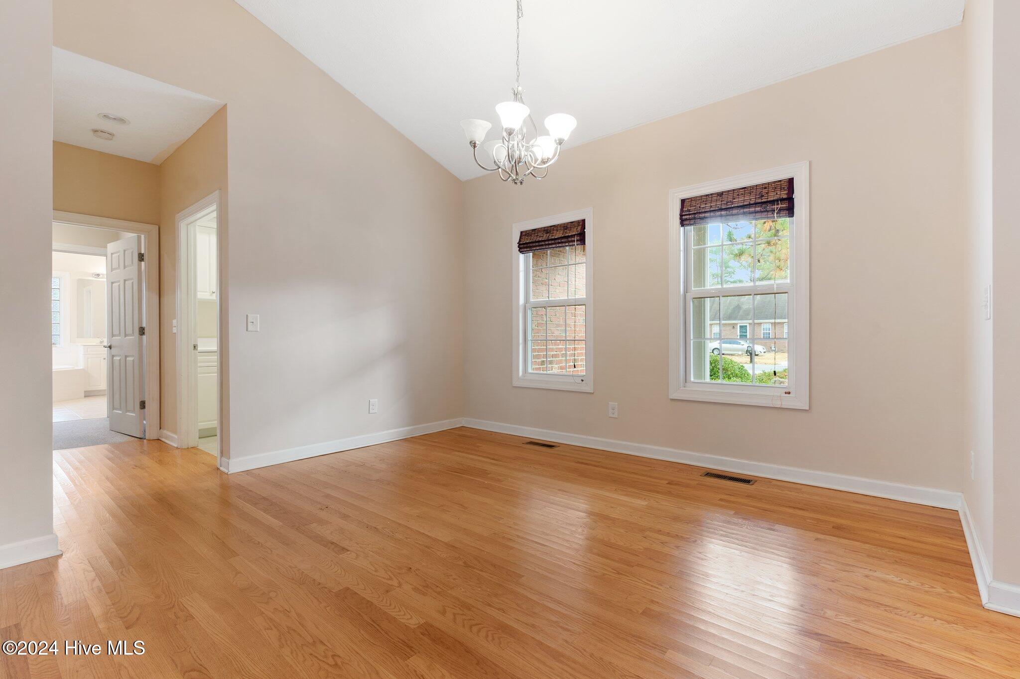 180 Diamondhead Drive S