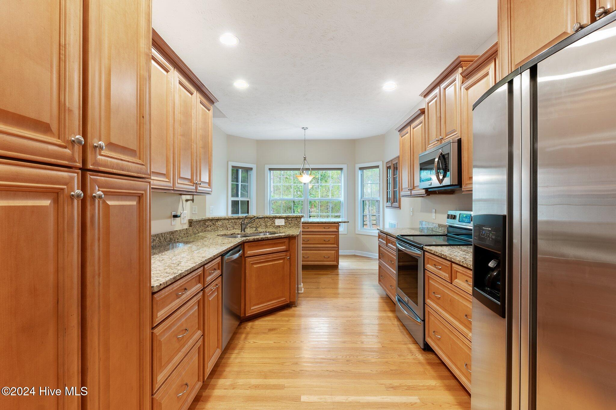 180 Diamondhead Drive S