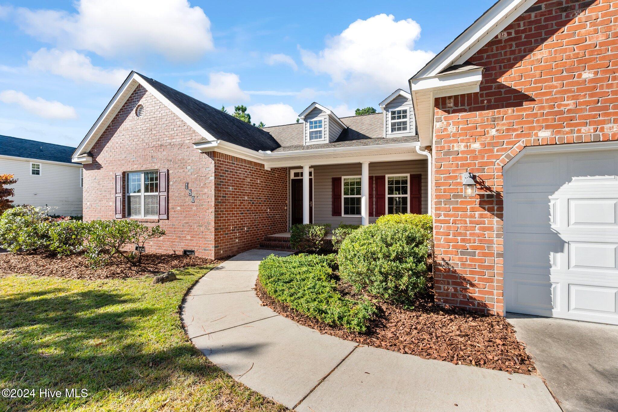 180 Diamondhead Drive S