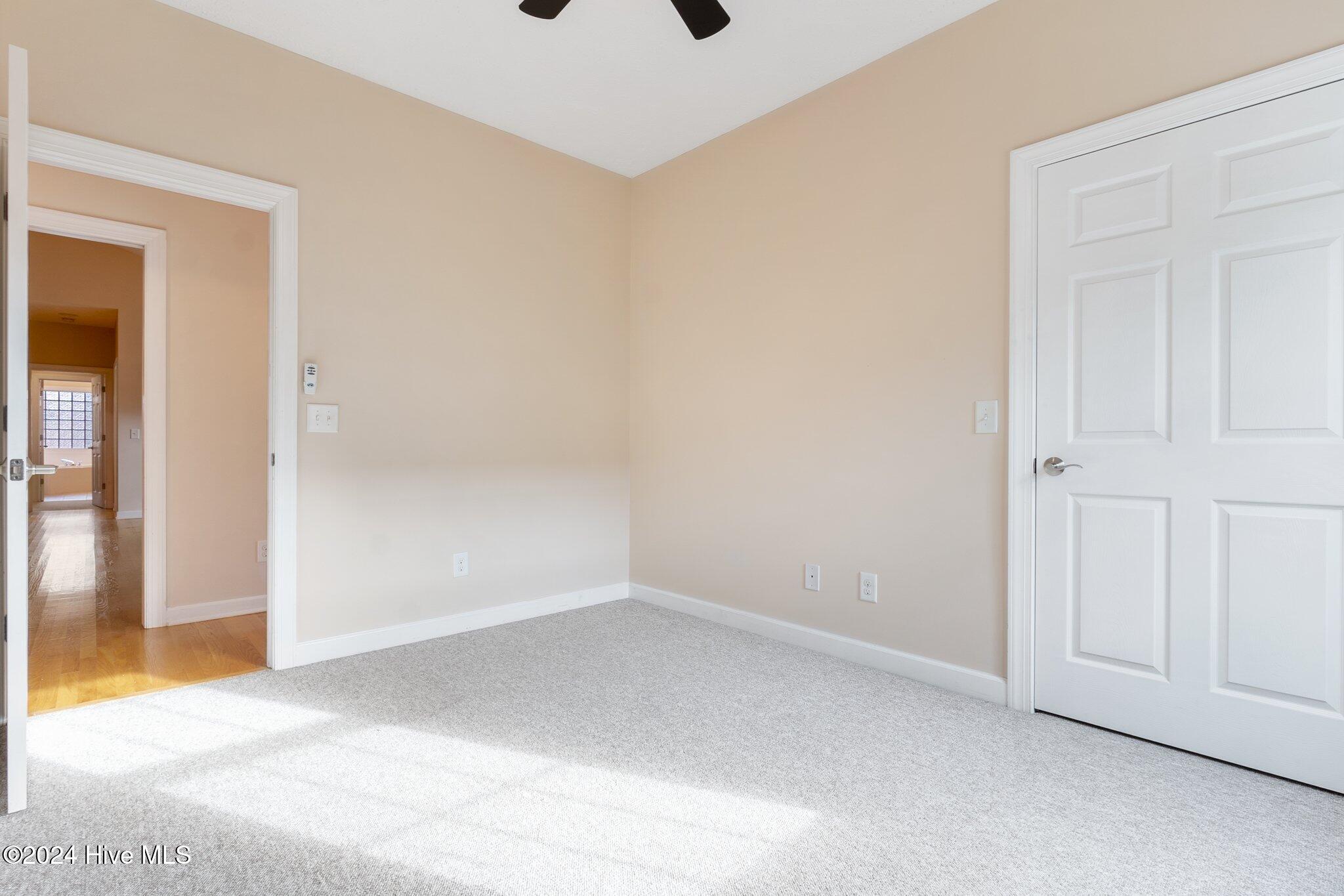 180 Diamondhead Drive S