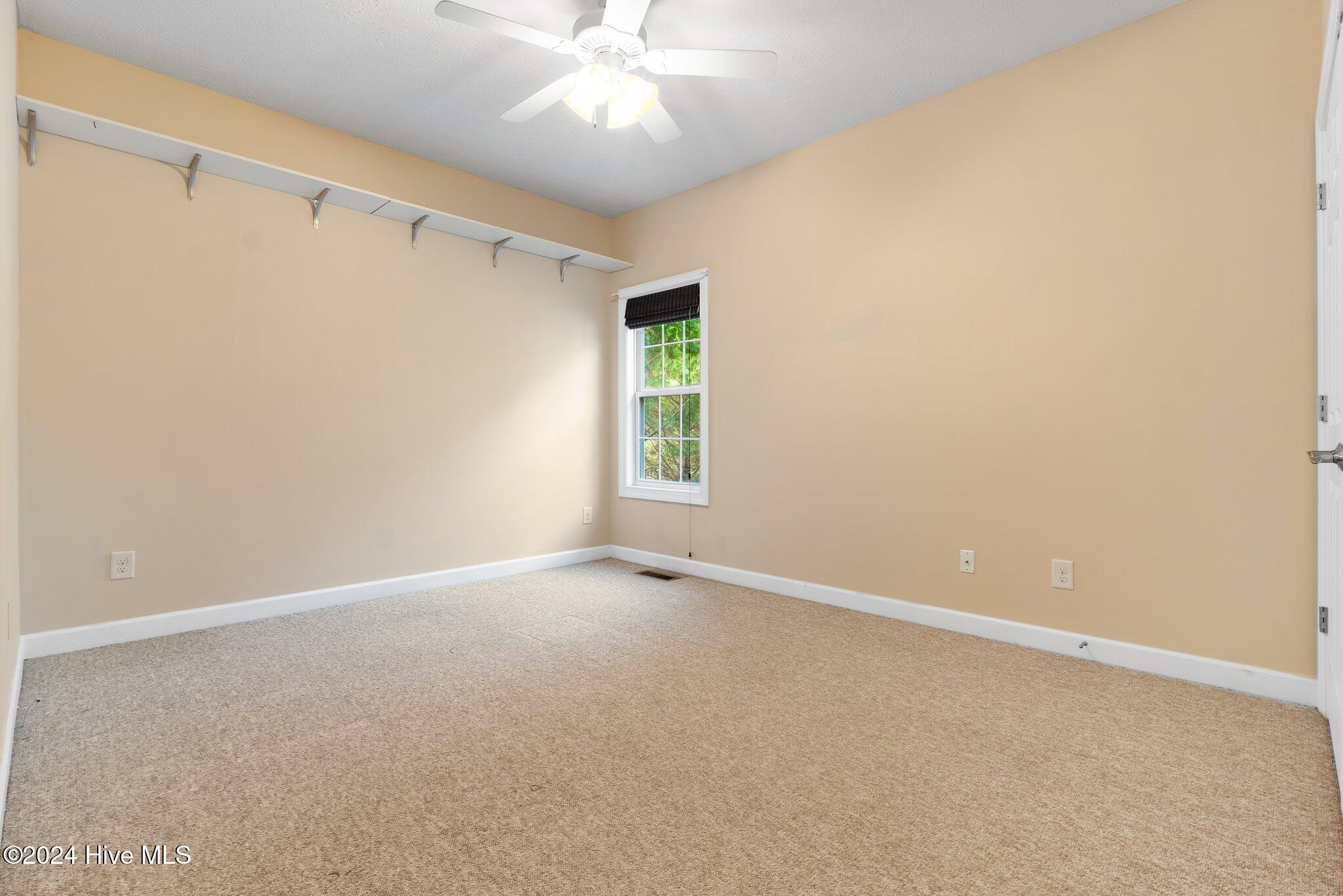 180 Diamondhead Drive S