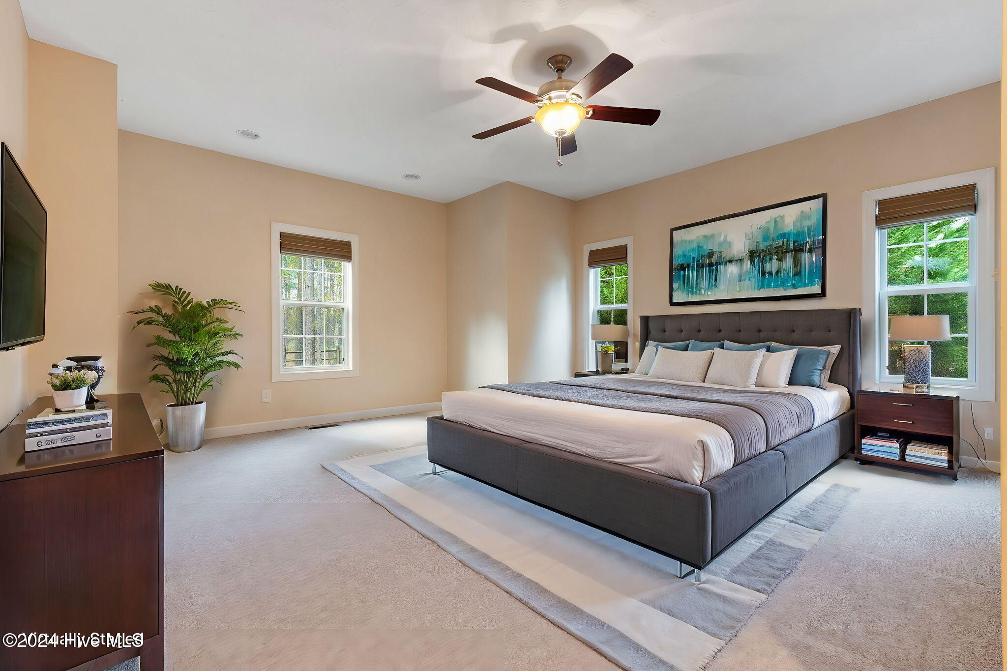 180 Diamondhead Drive S