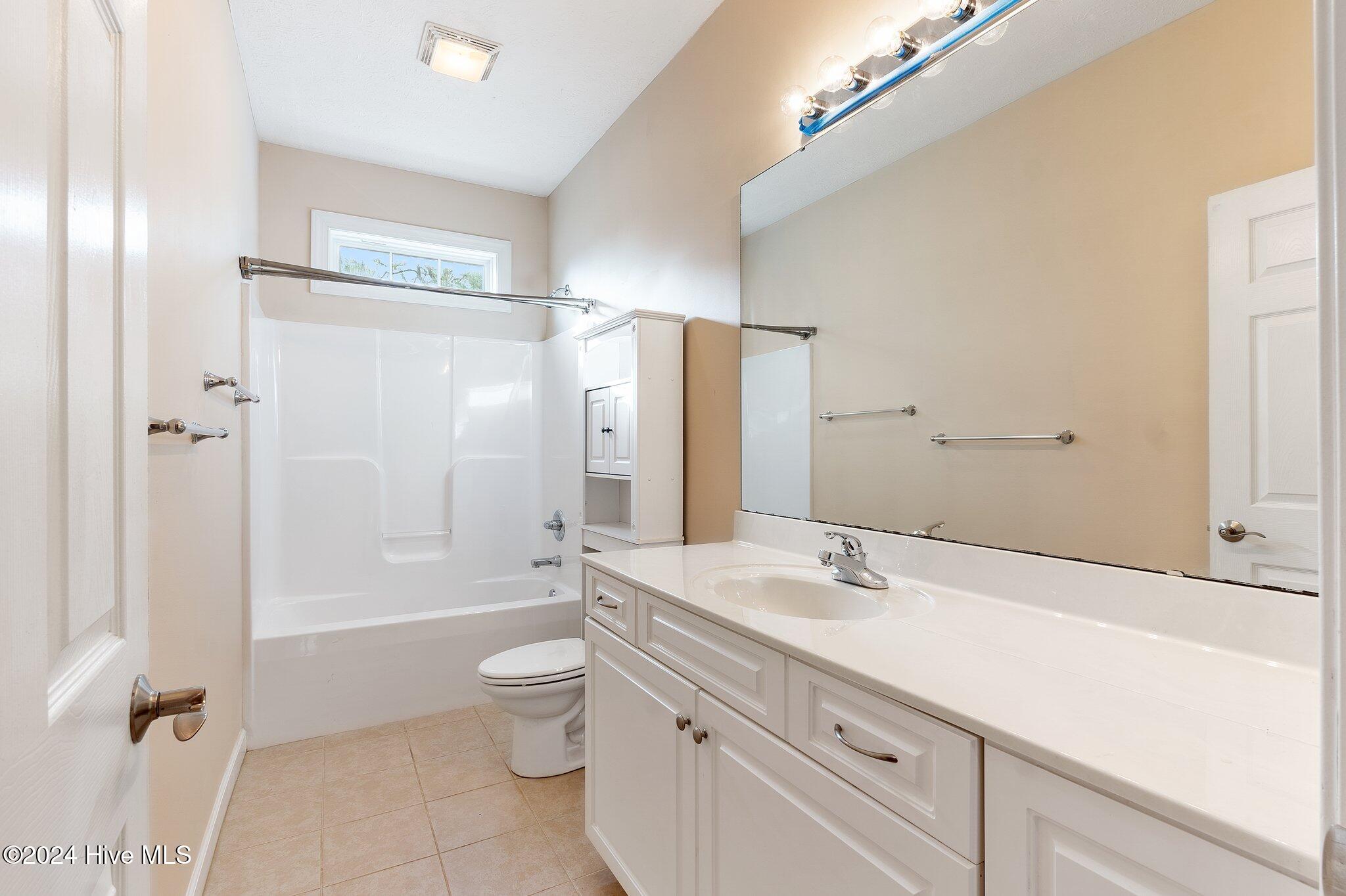 180 Diamondhead Drive S