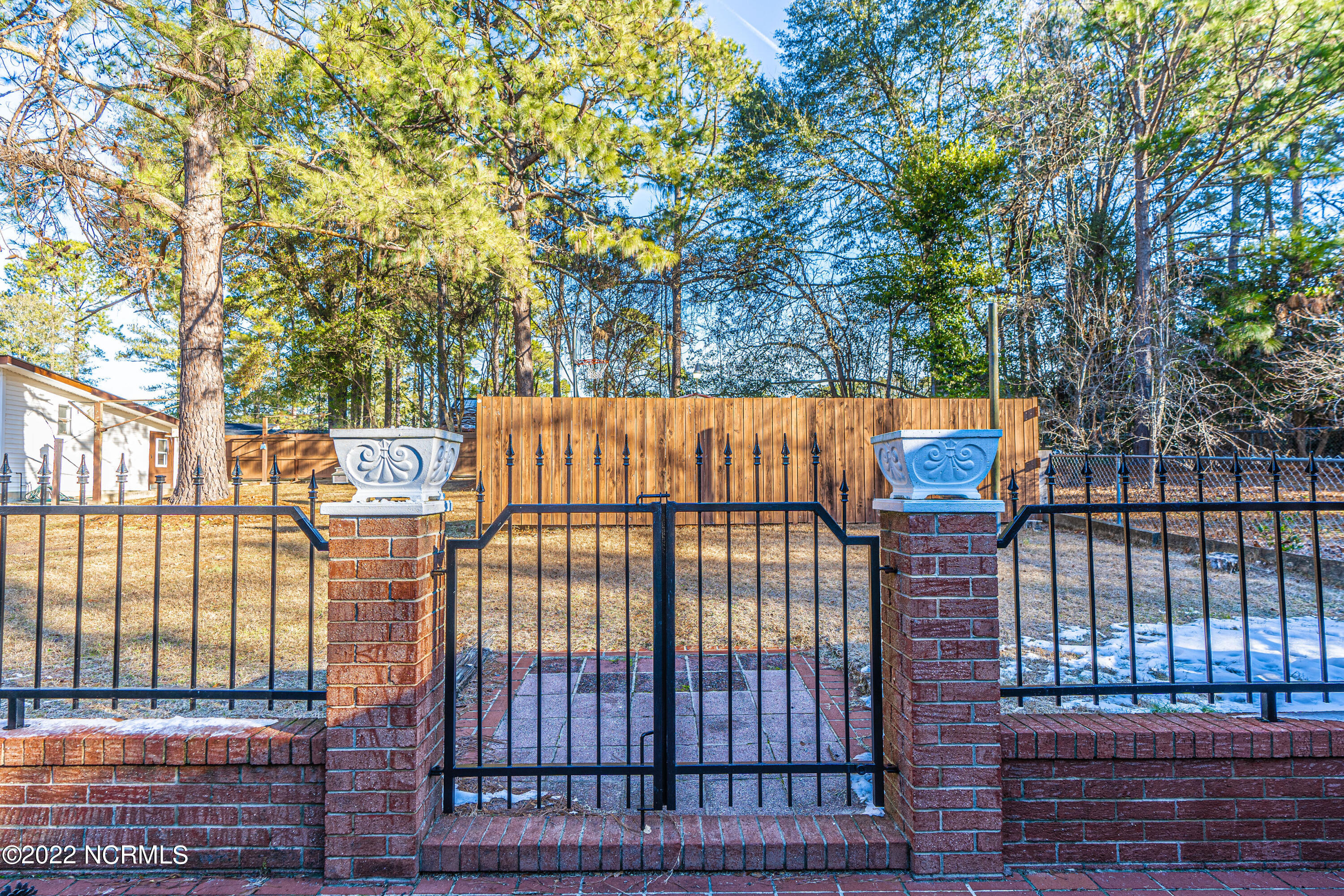 707 E L Ives Drive