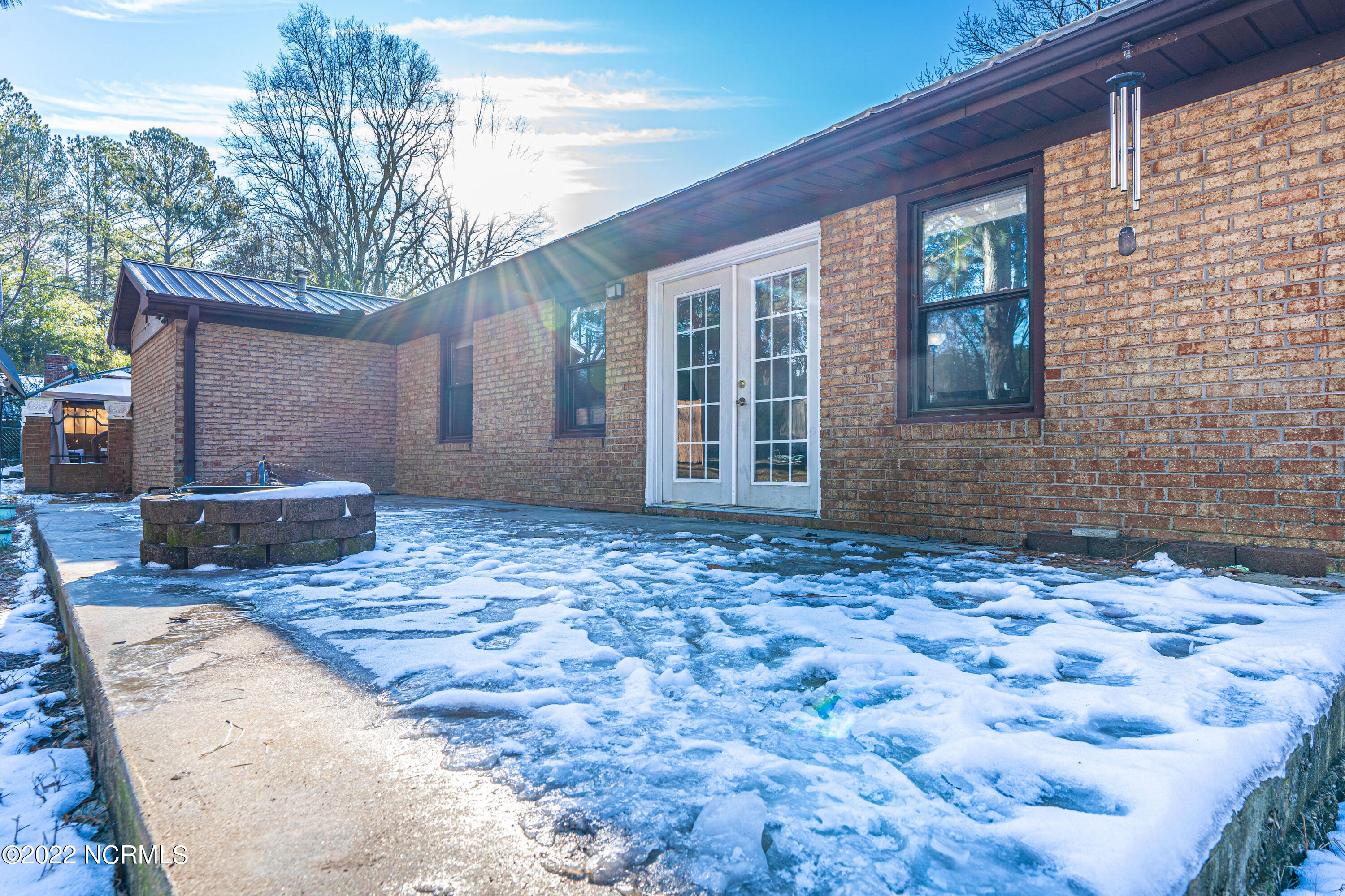 707 E L Ives Drive
