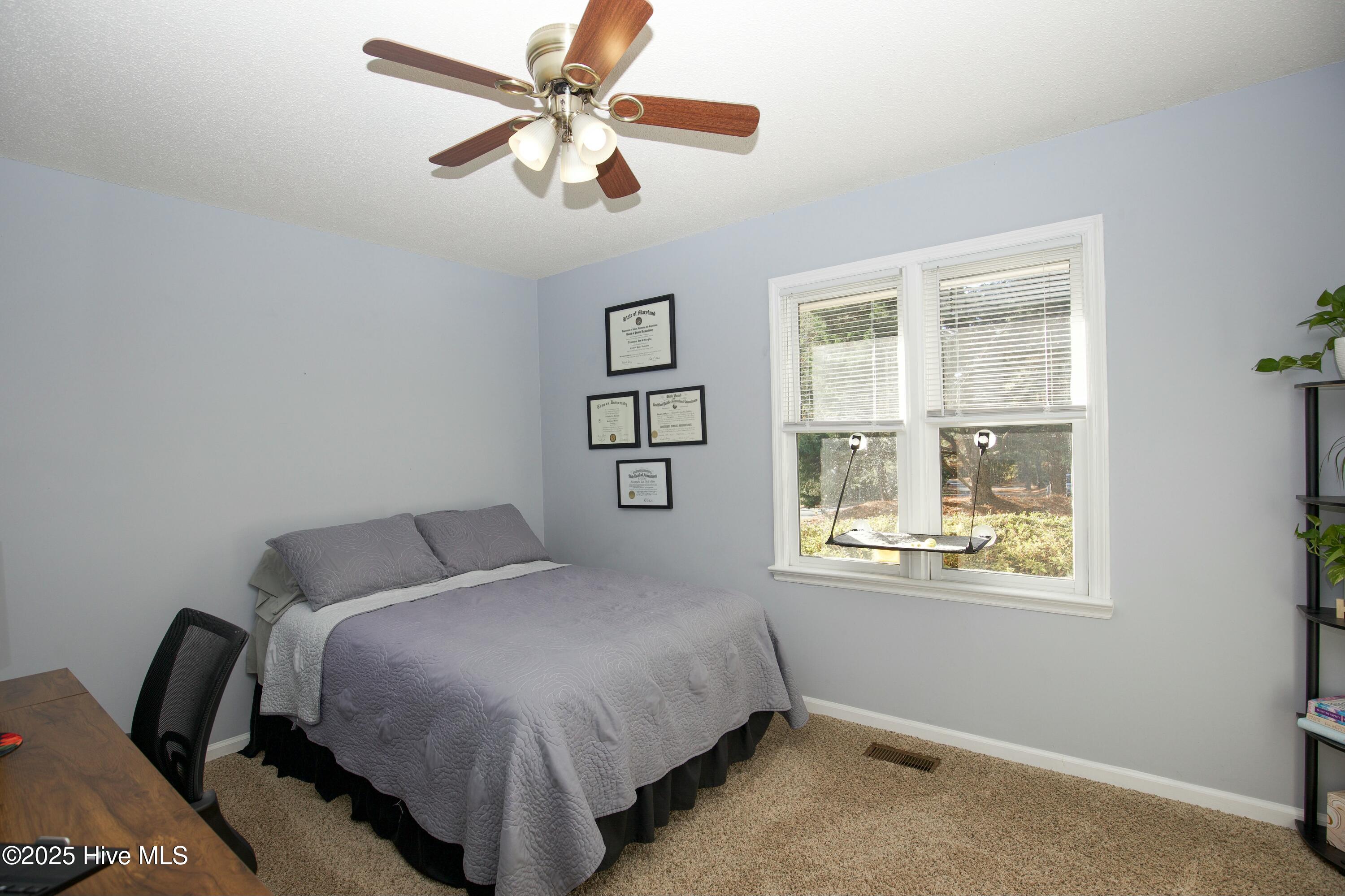 109 Selkirk Trail
