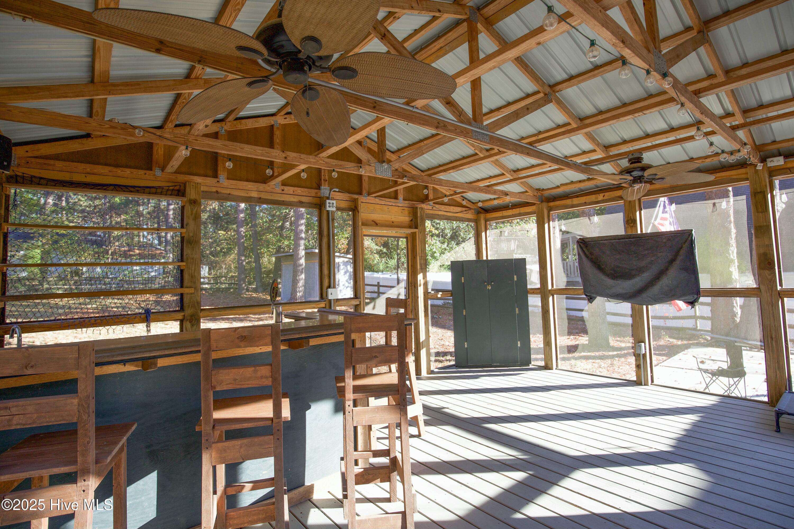 109 Selkirk Trail