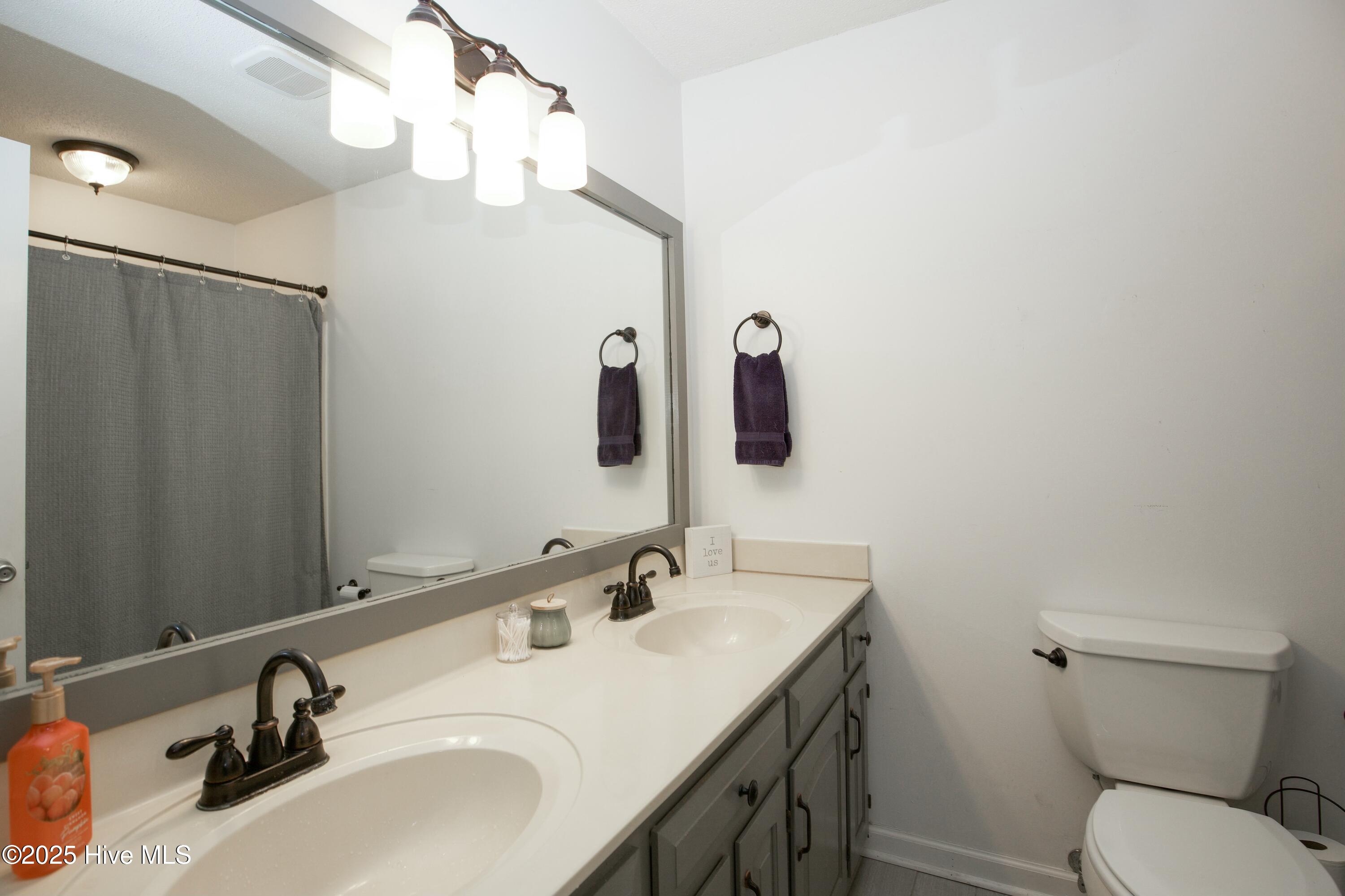 109 Selkirk Trail