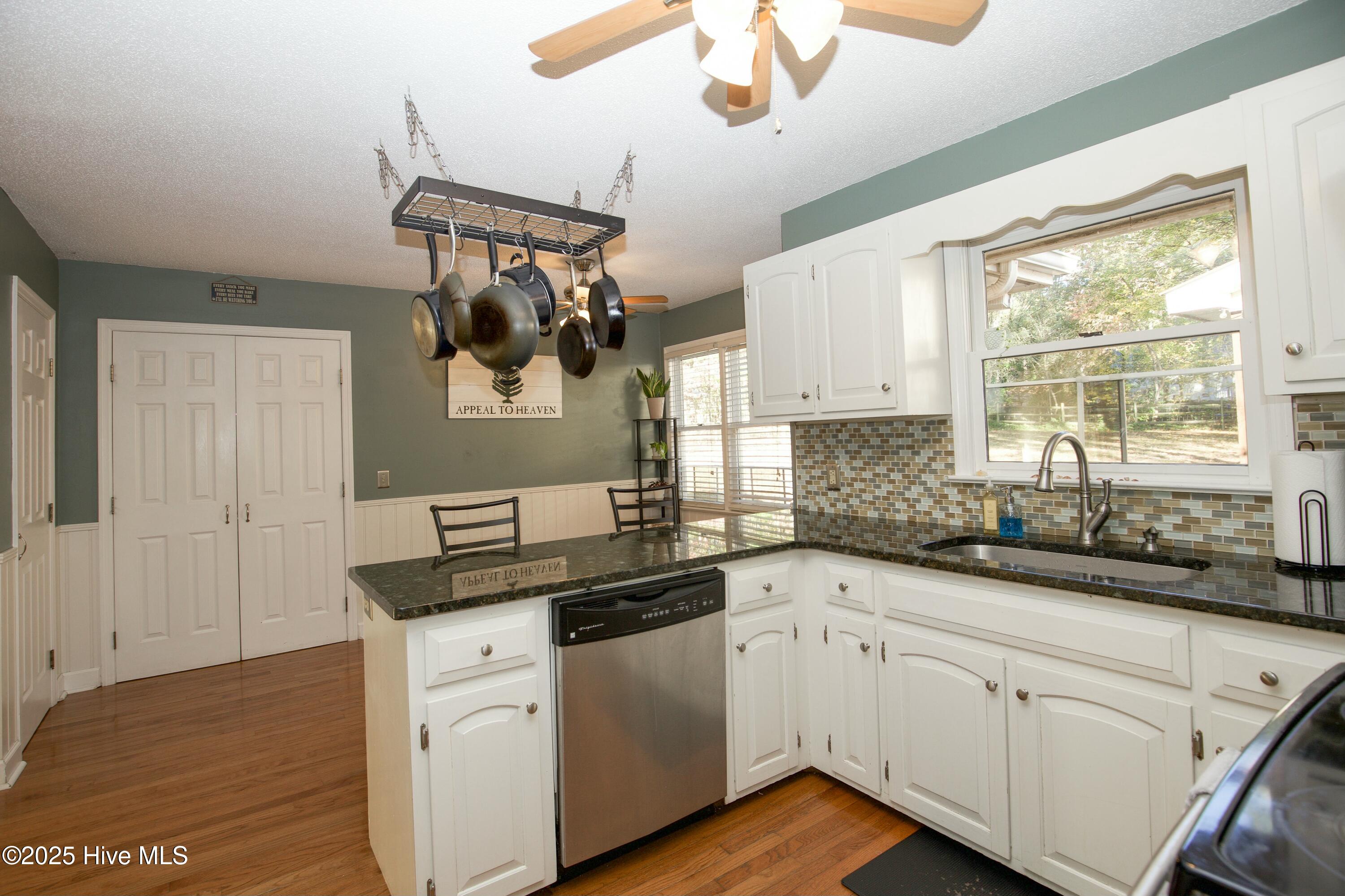 109 Selkirk Trail