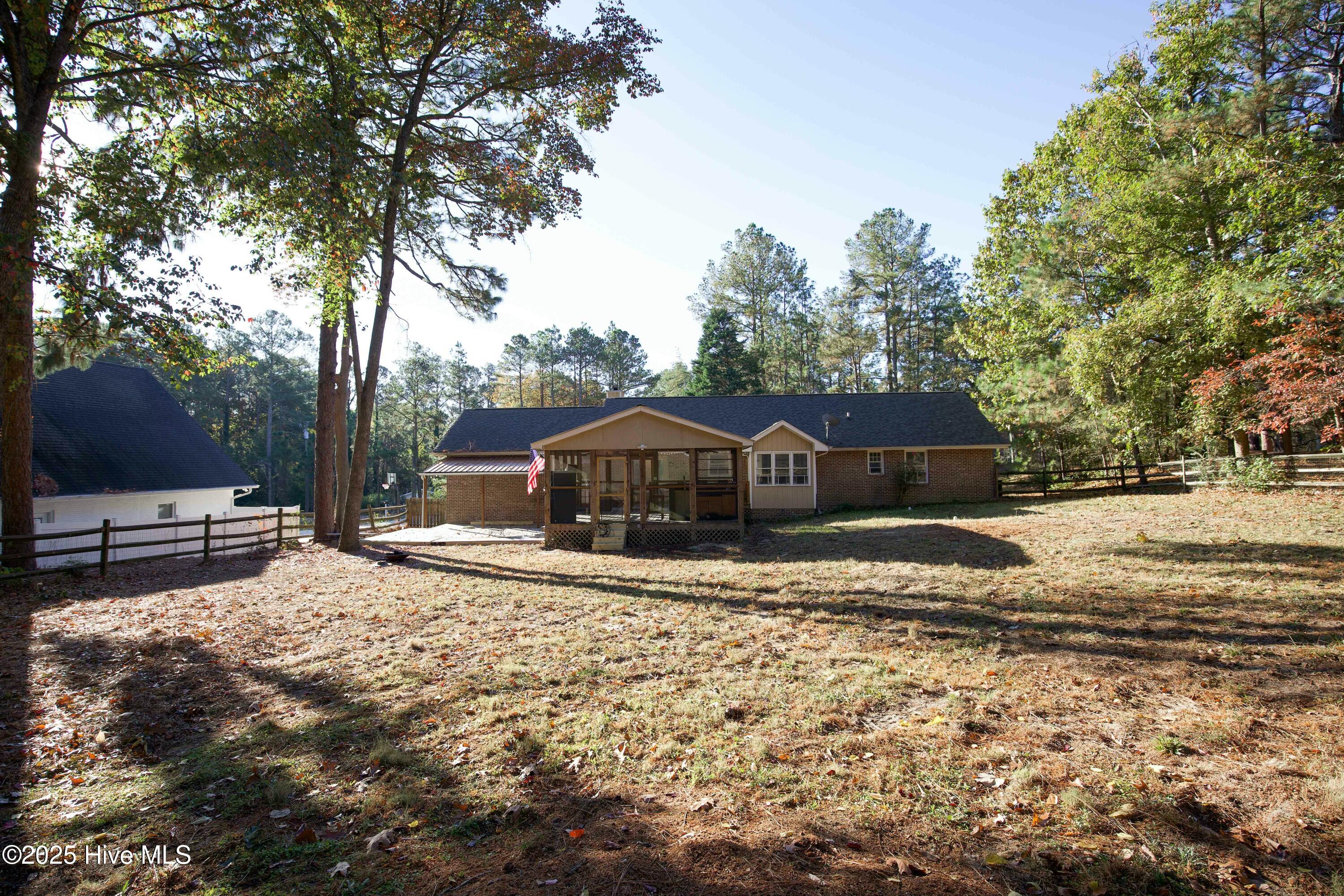 109 Selkirk Trail