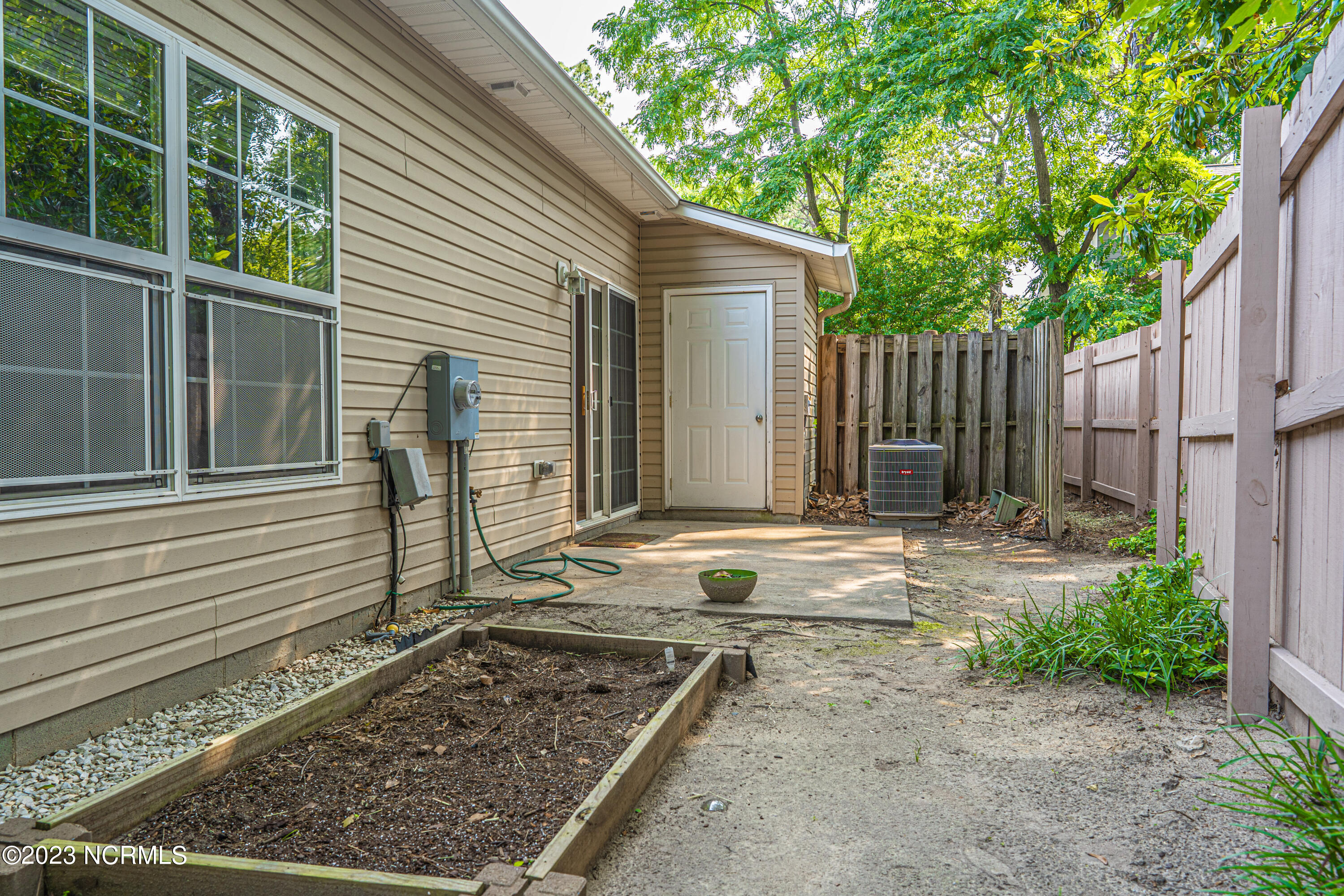 101 E Rhode Island Avenue H