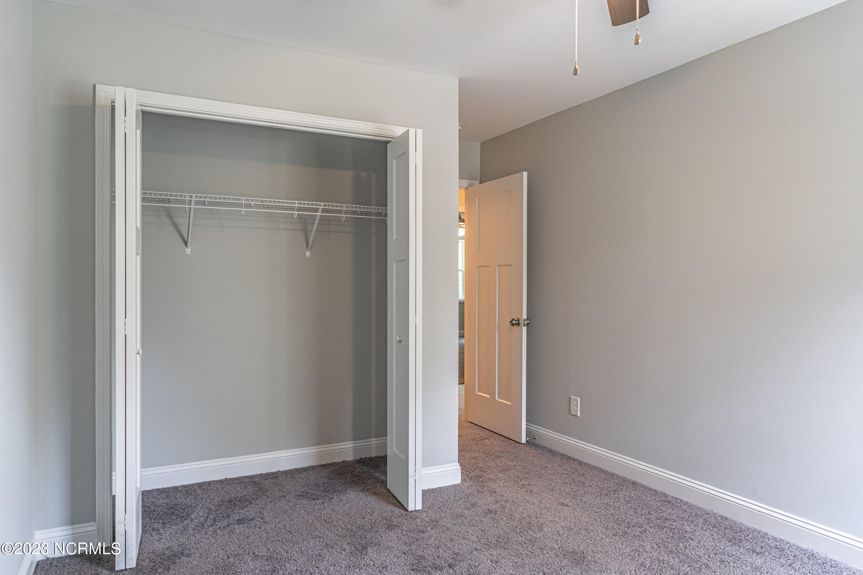 1040 W Indiana Avenue