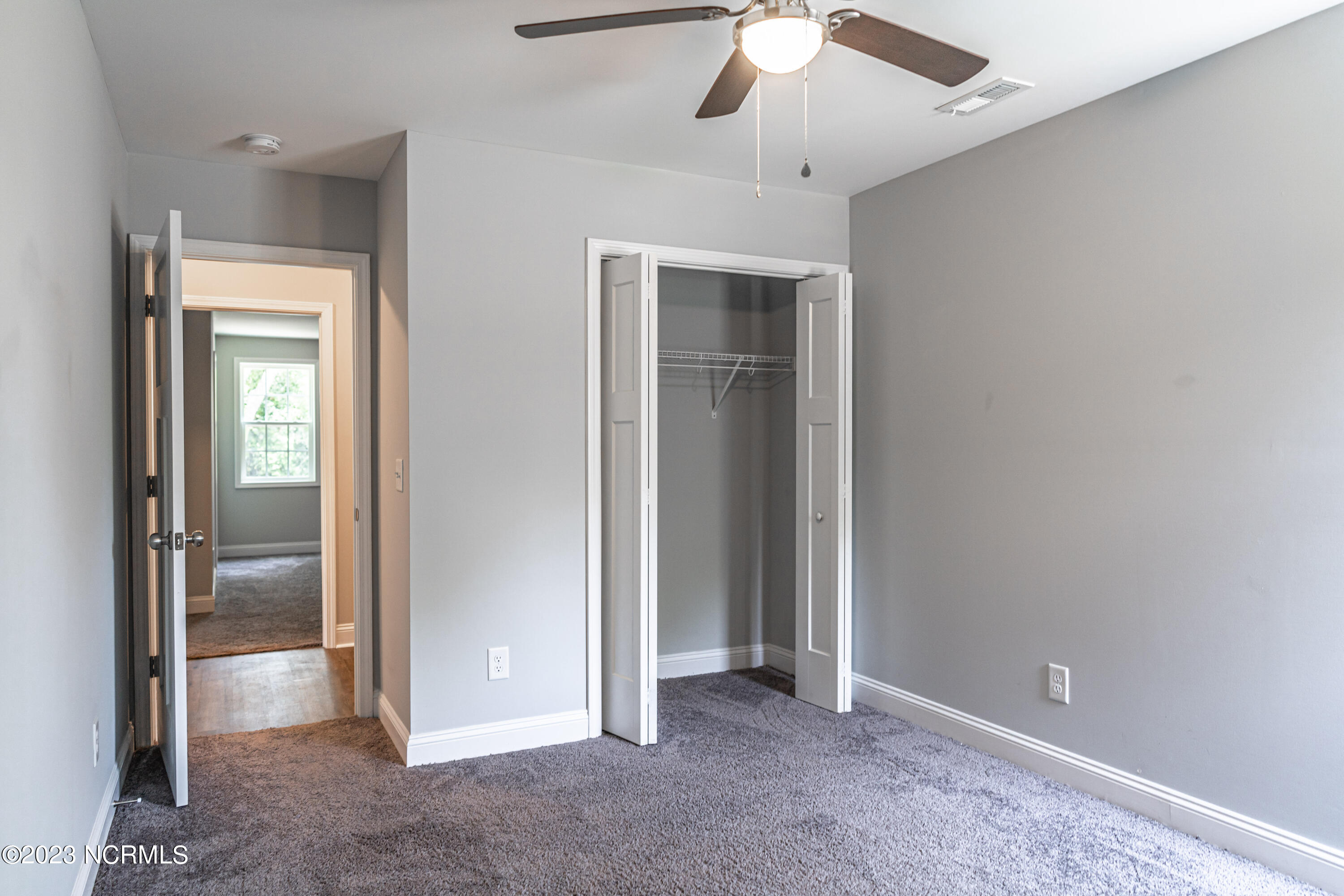 1040 W Indiana Avenue