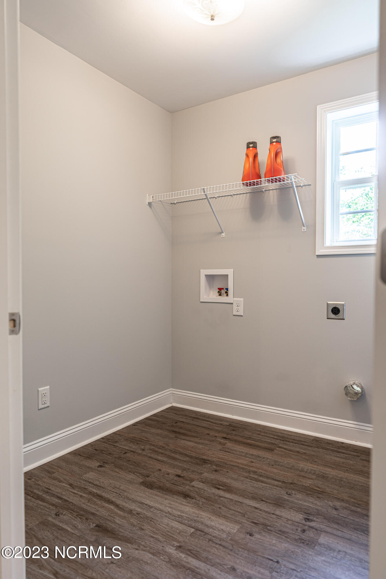 1040 W Indiana Avenue