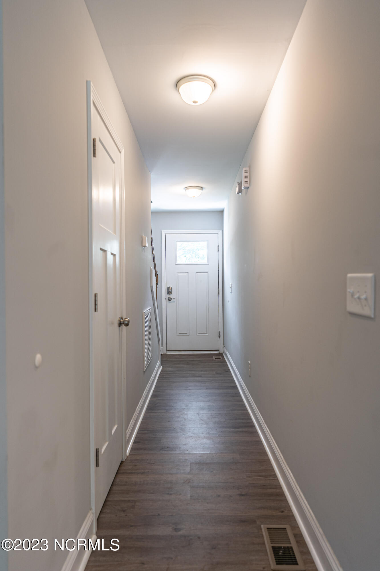 1040 W Indiana Avenue