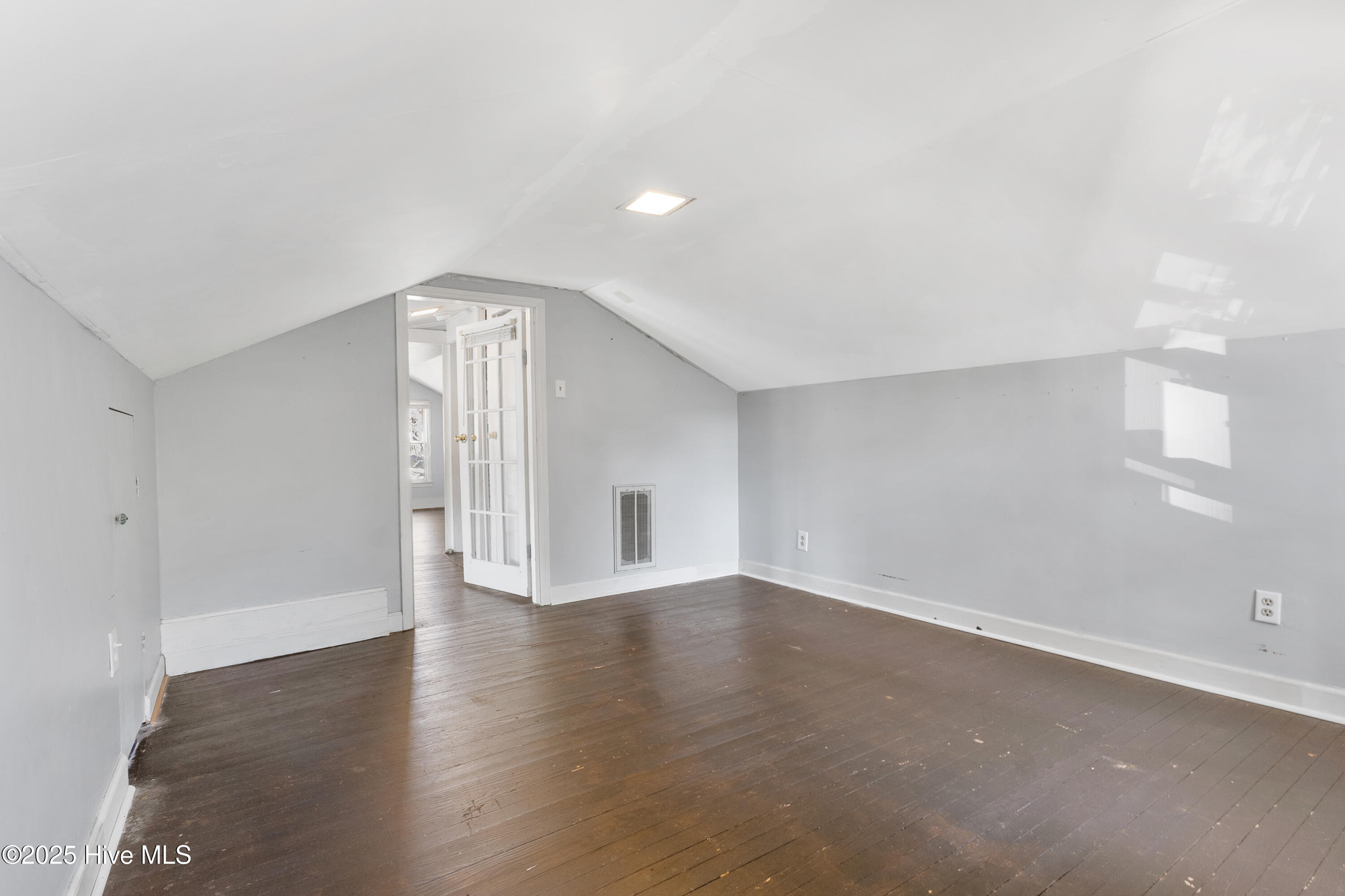 905 E Main Street