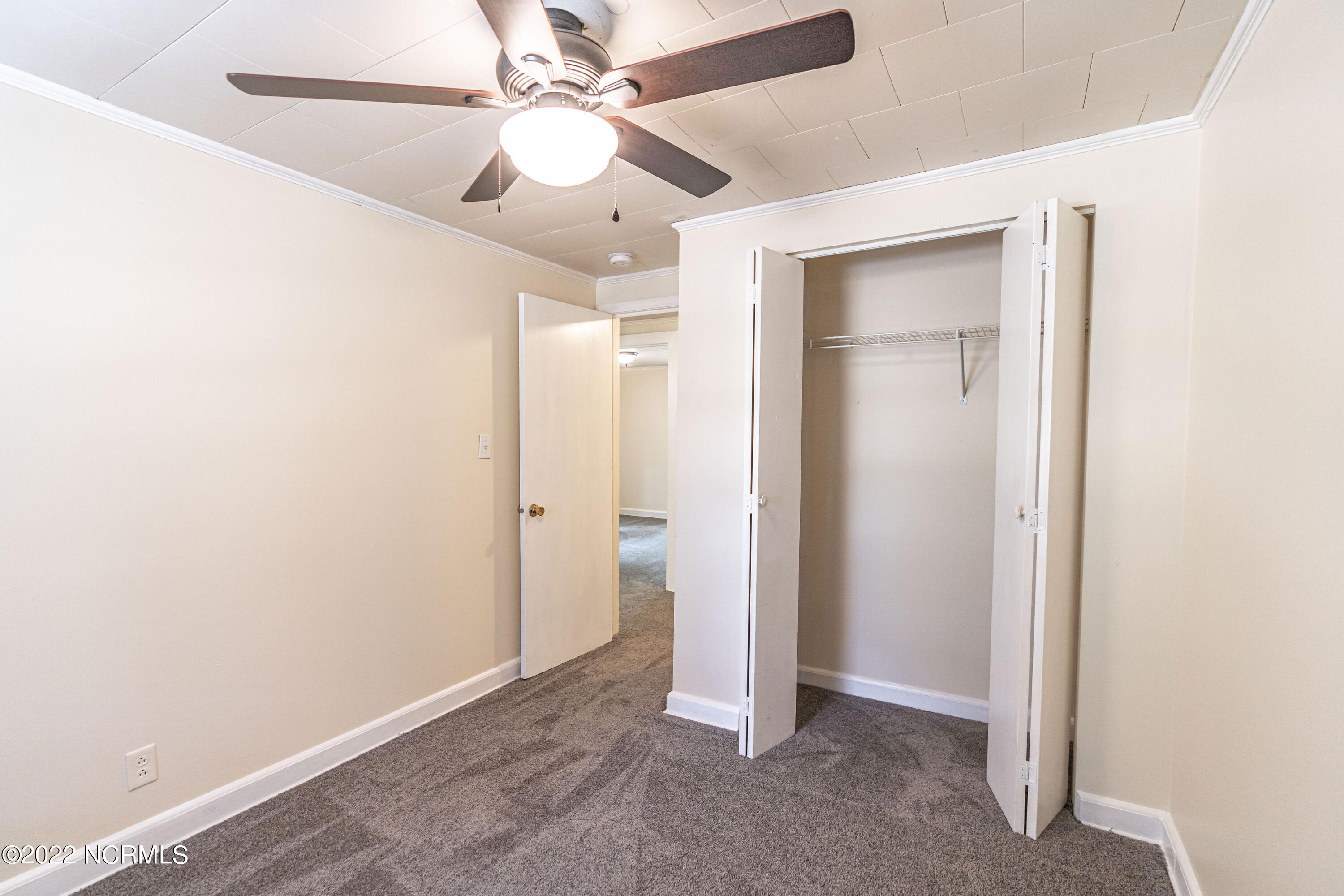 885 S Stephens Street