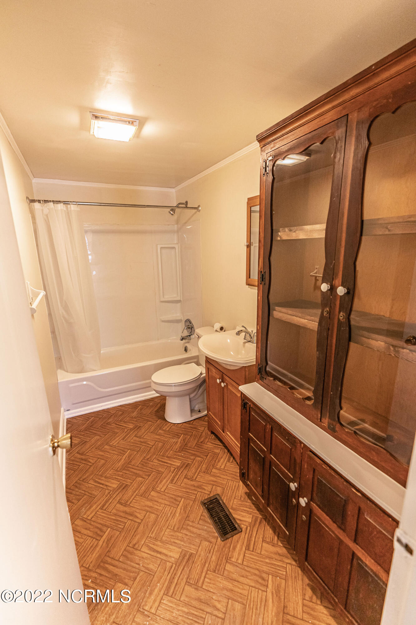 885 S Stephens Street