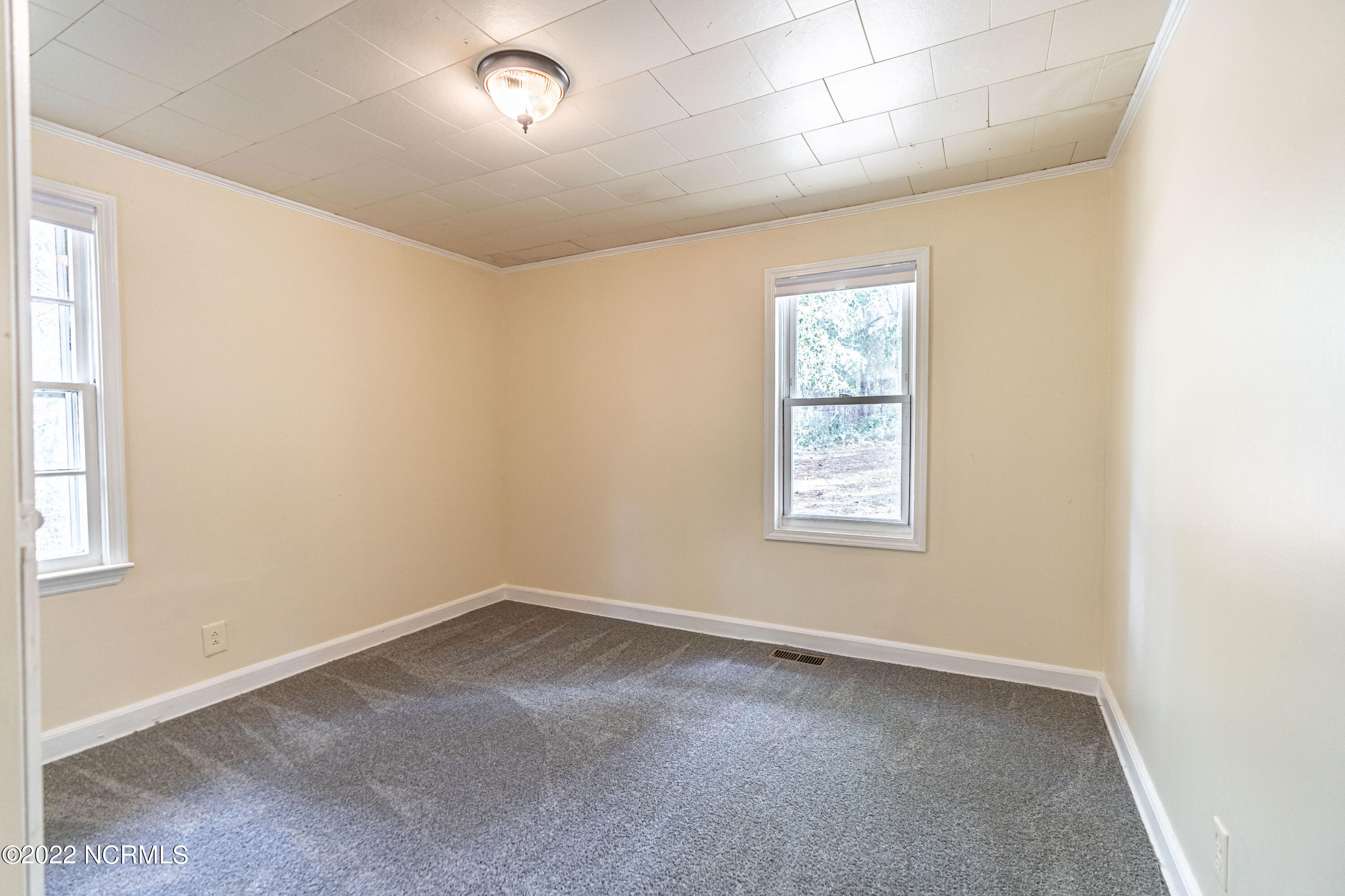 885 S Stephens Street