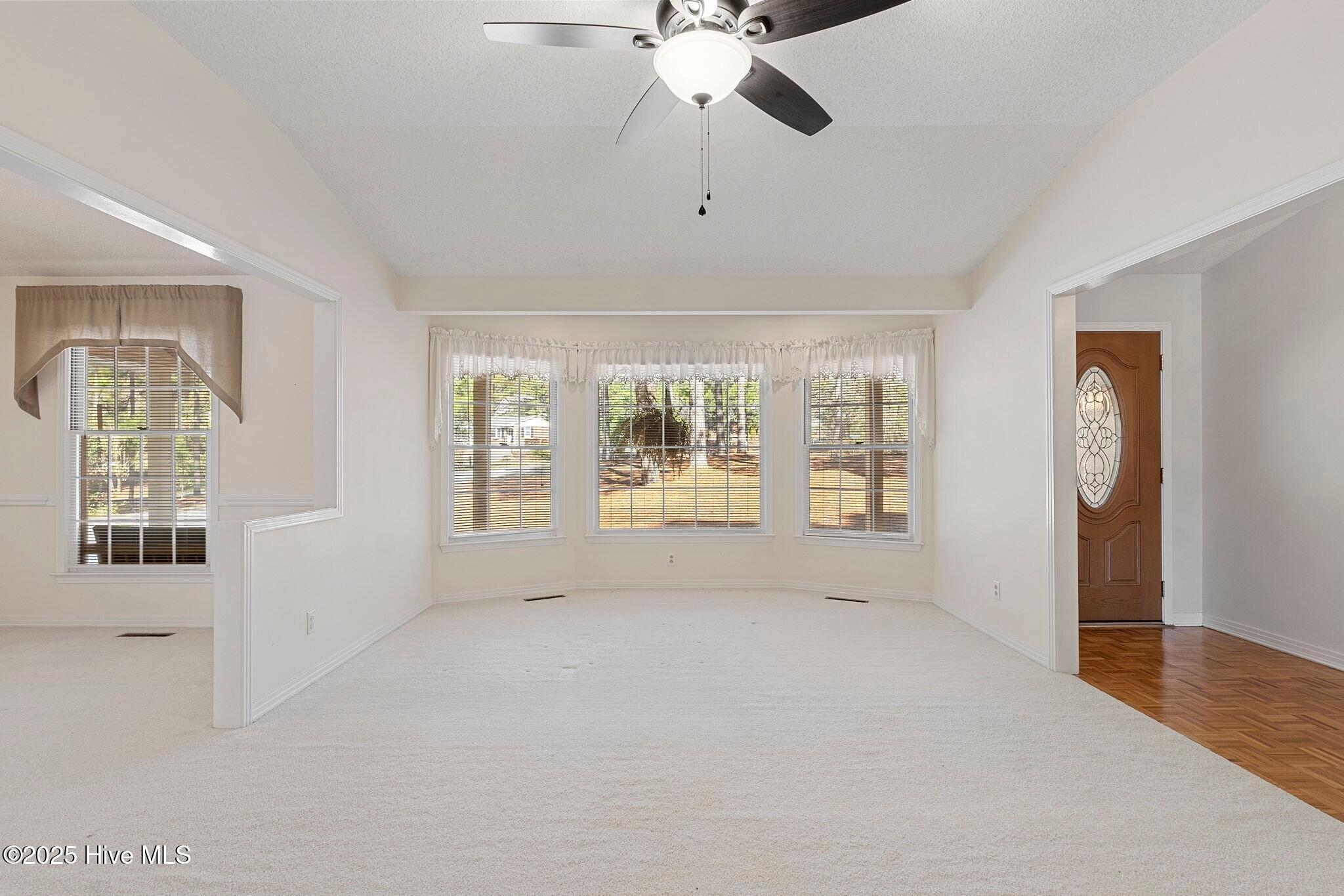 122 Cambridge Lane