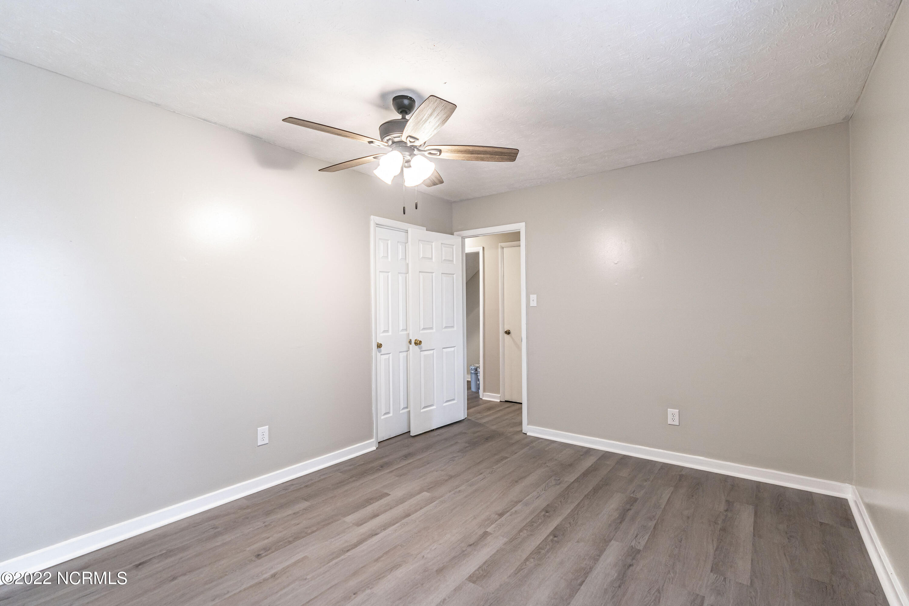 6484 Kelmscot Court