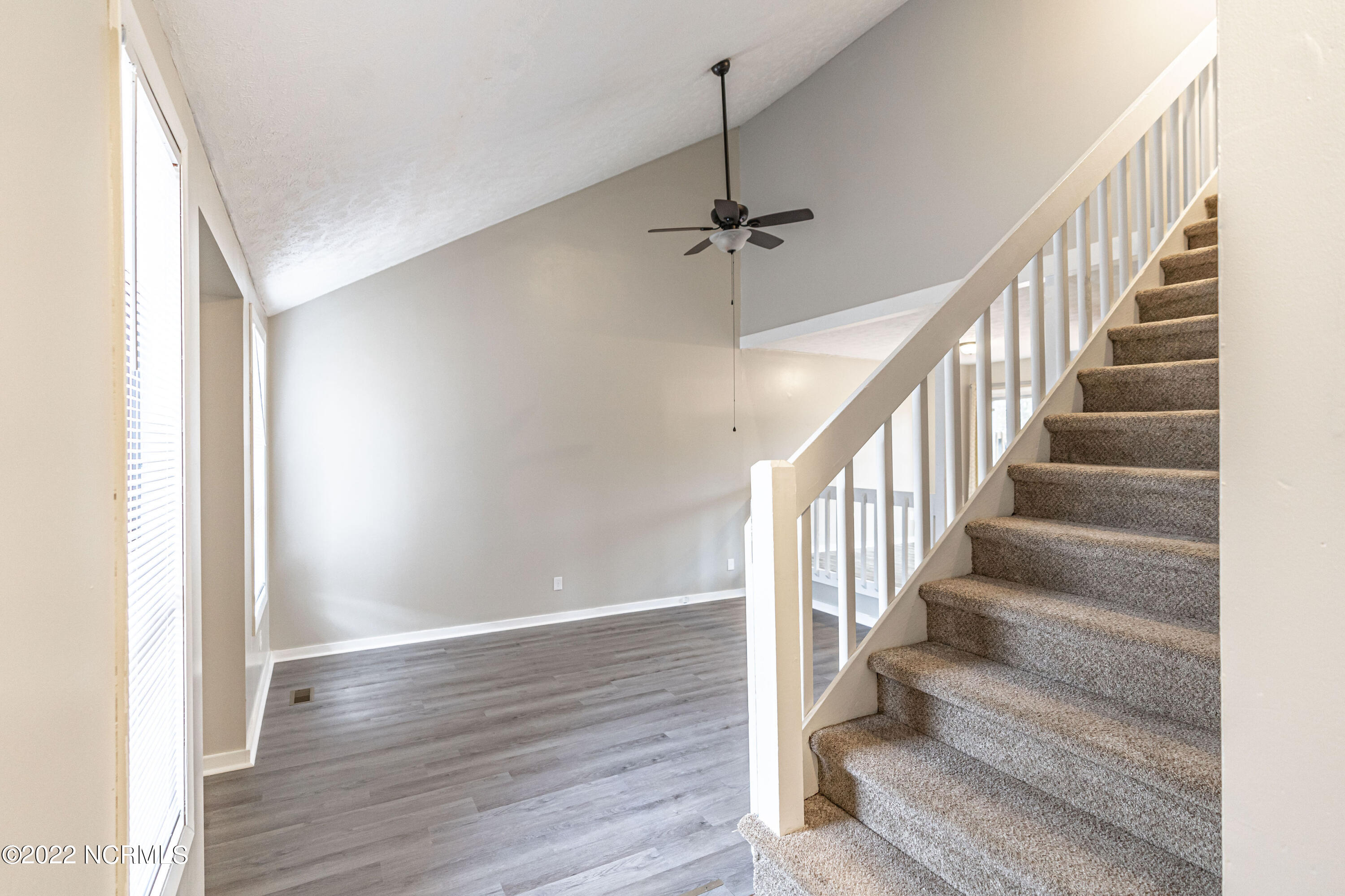 6484 Kelmscot Court