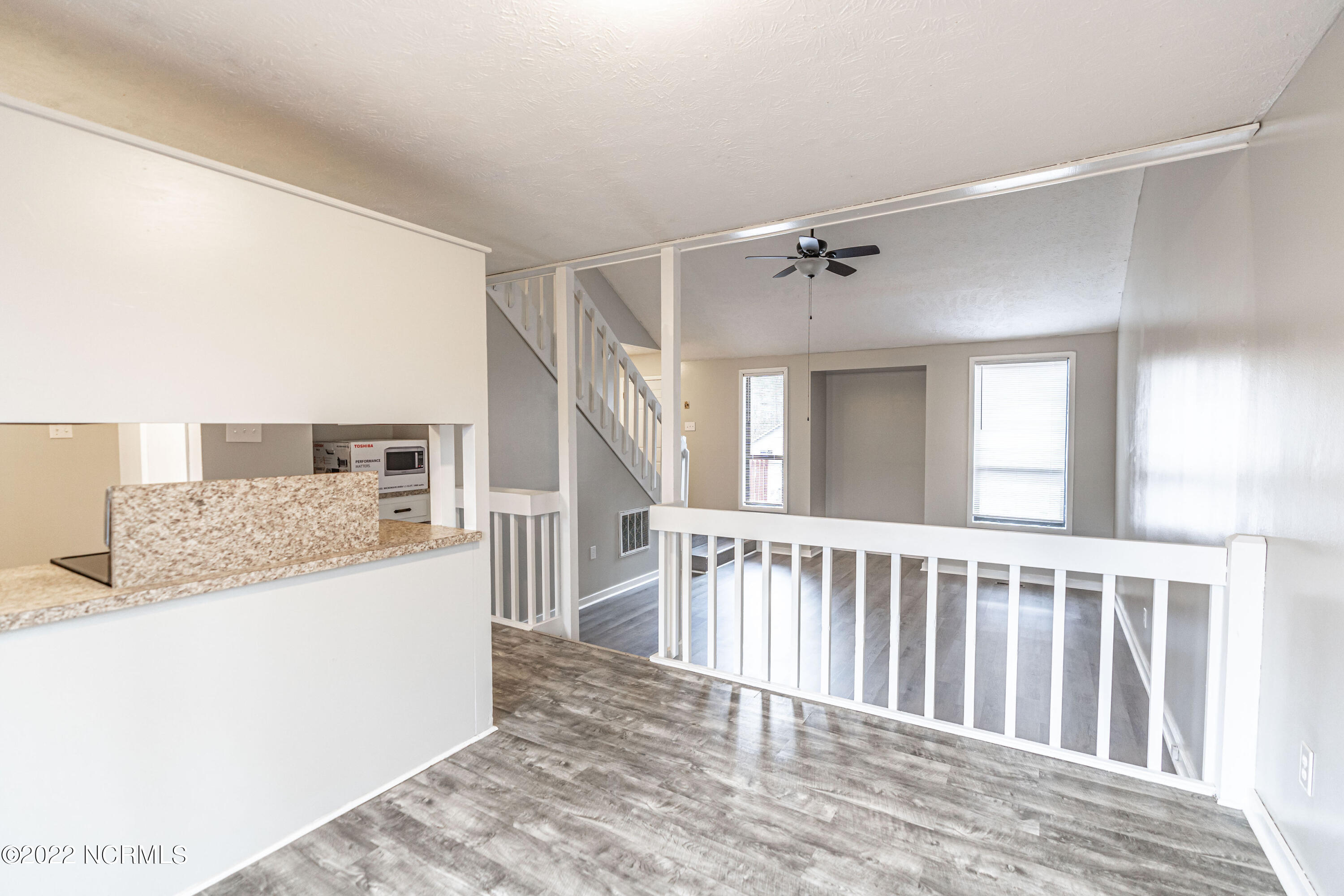 6484 Kelmscot Court