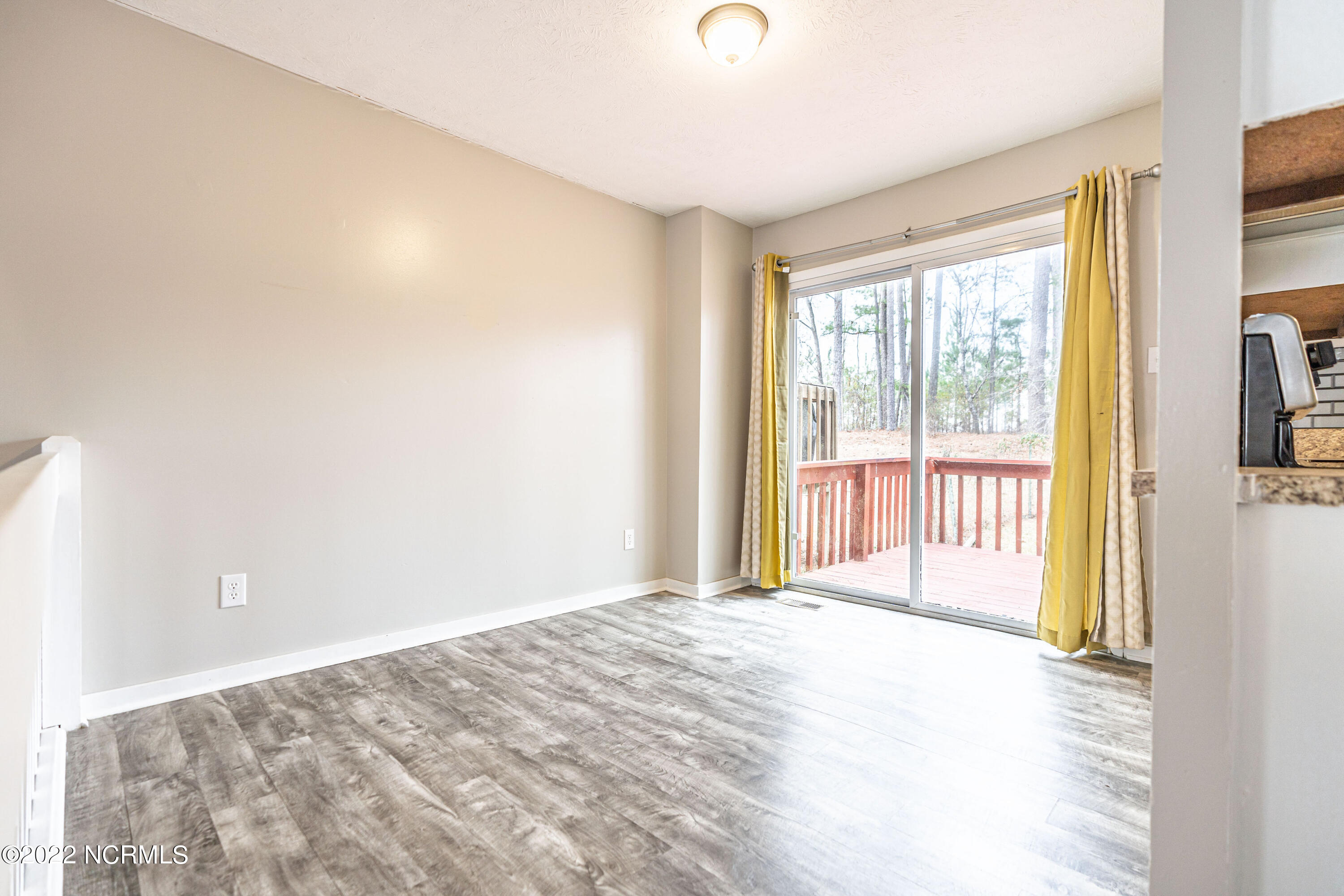 6484 Kelmscot Court