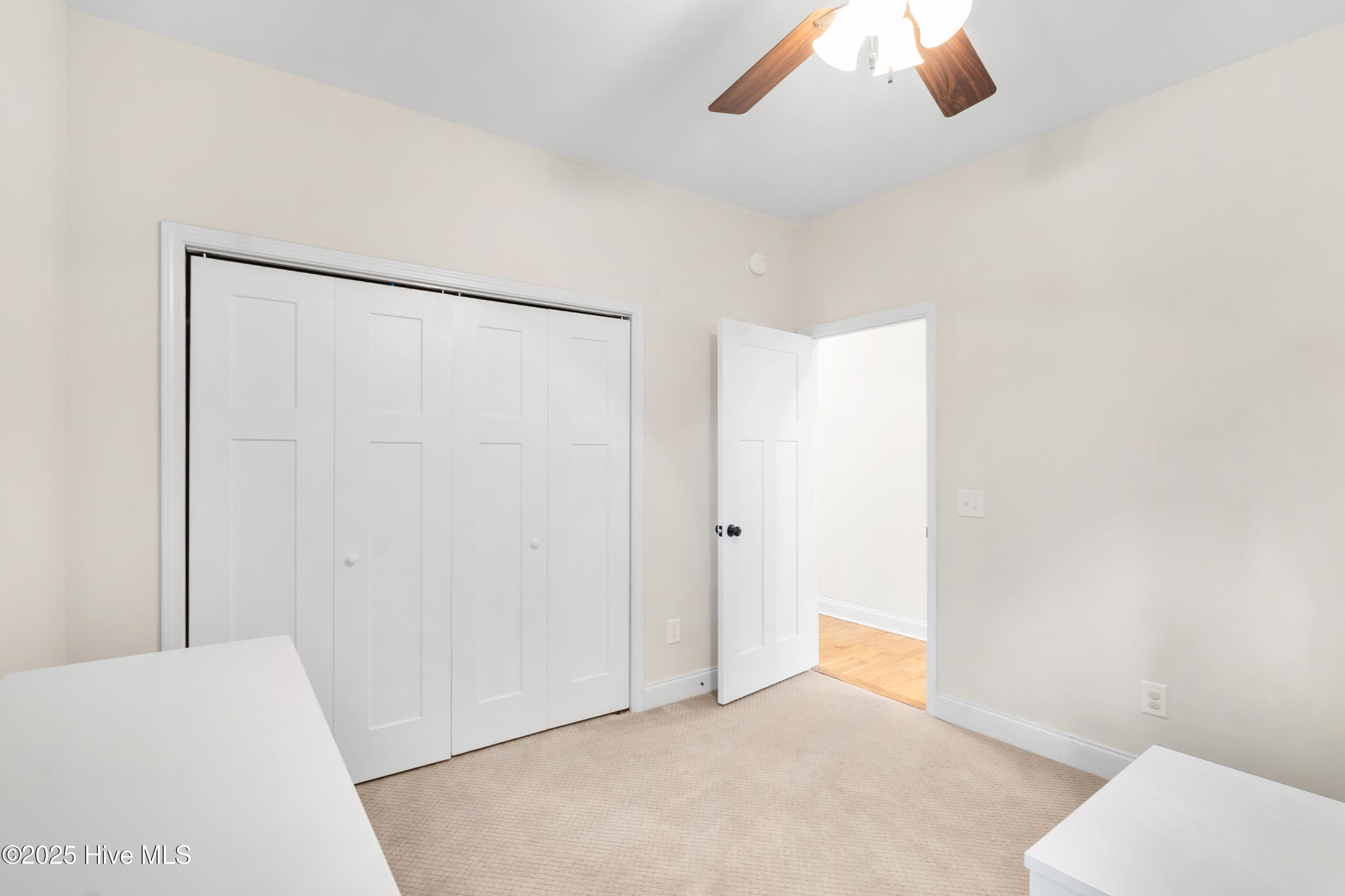 303 Queens Cove Way