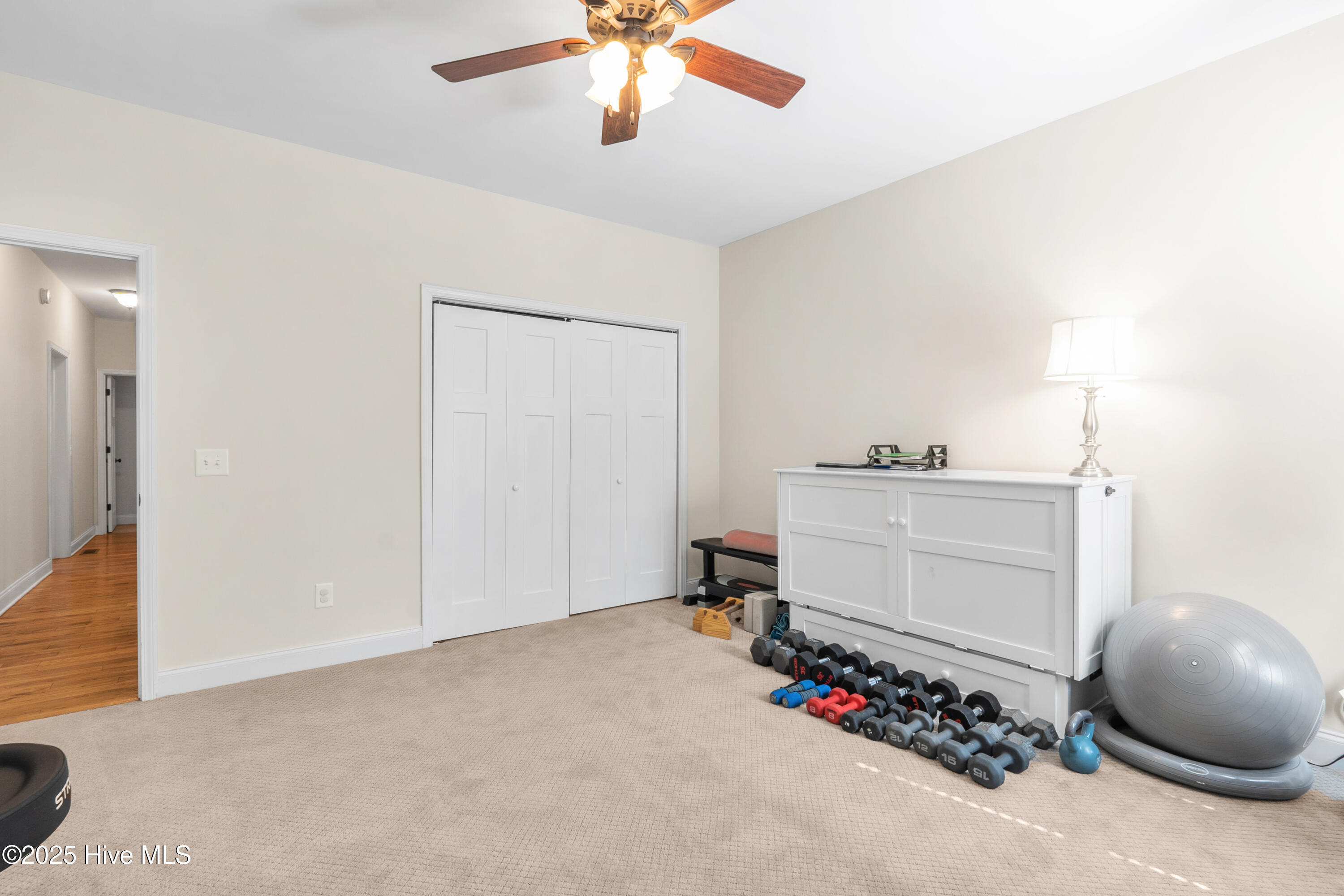 303 Queens Cove Way