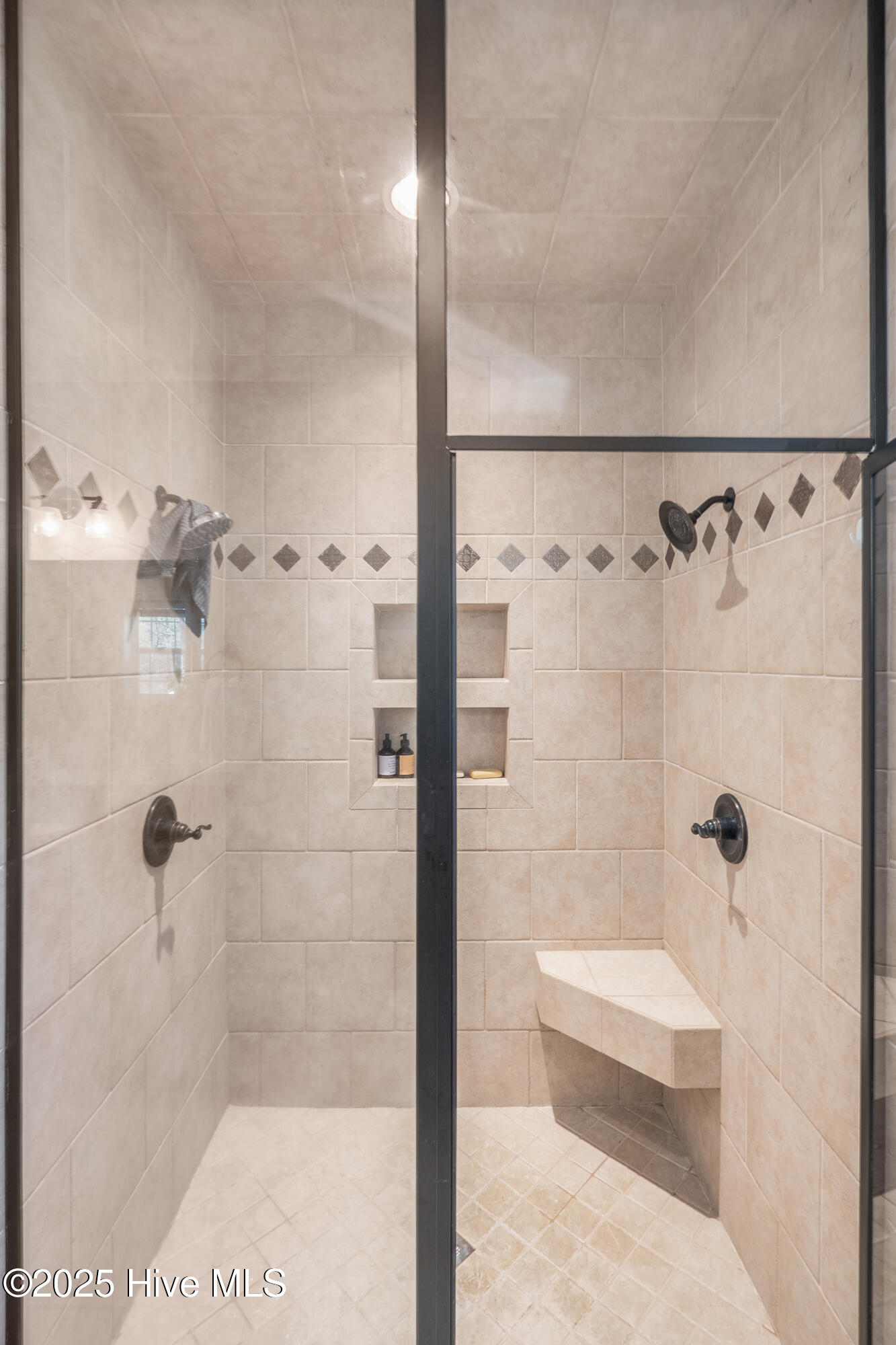 303 Queens Cove Way