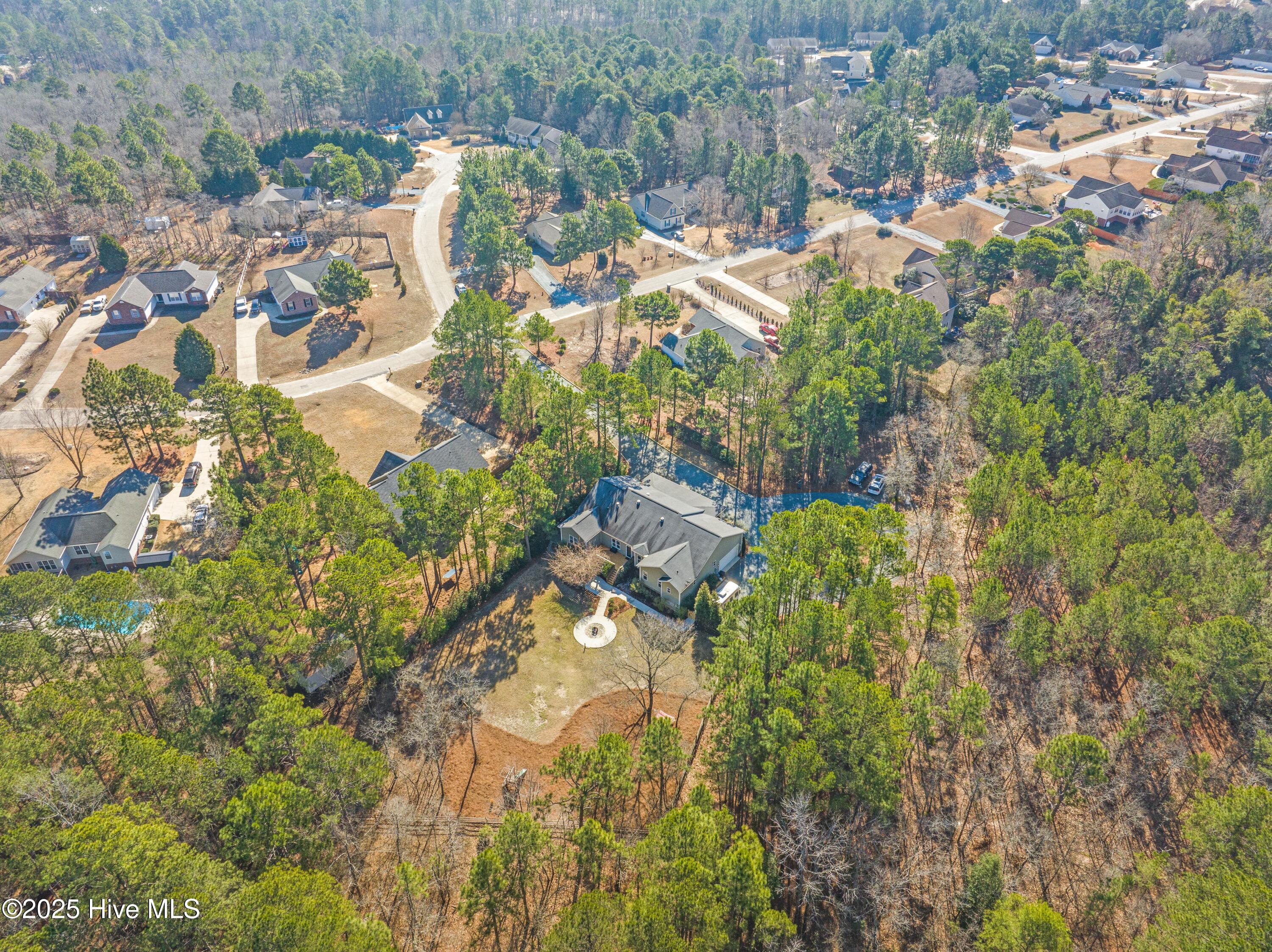 303 Queens Cove Way