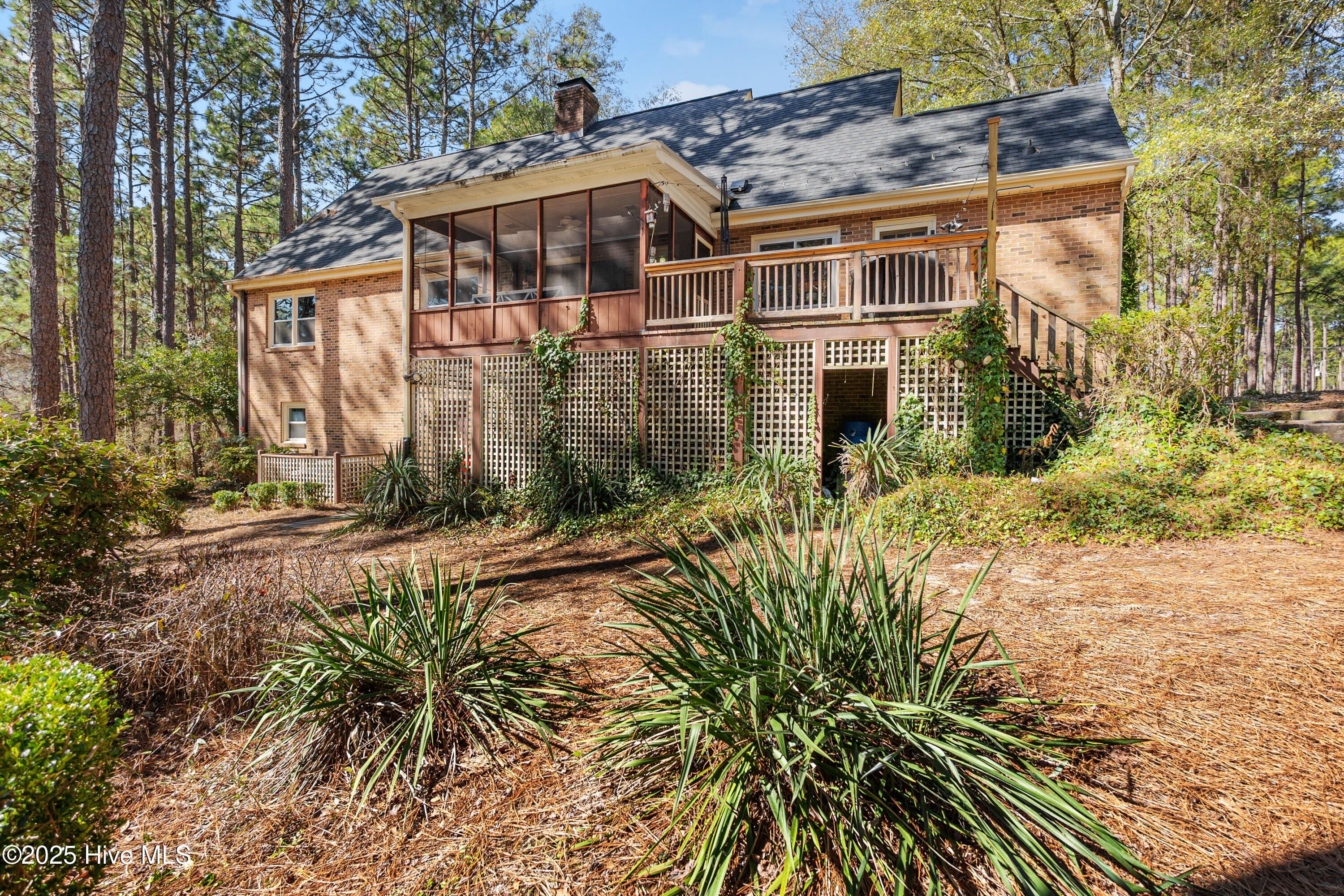 906 Robinwood Road