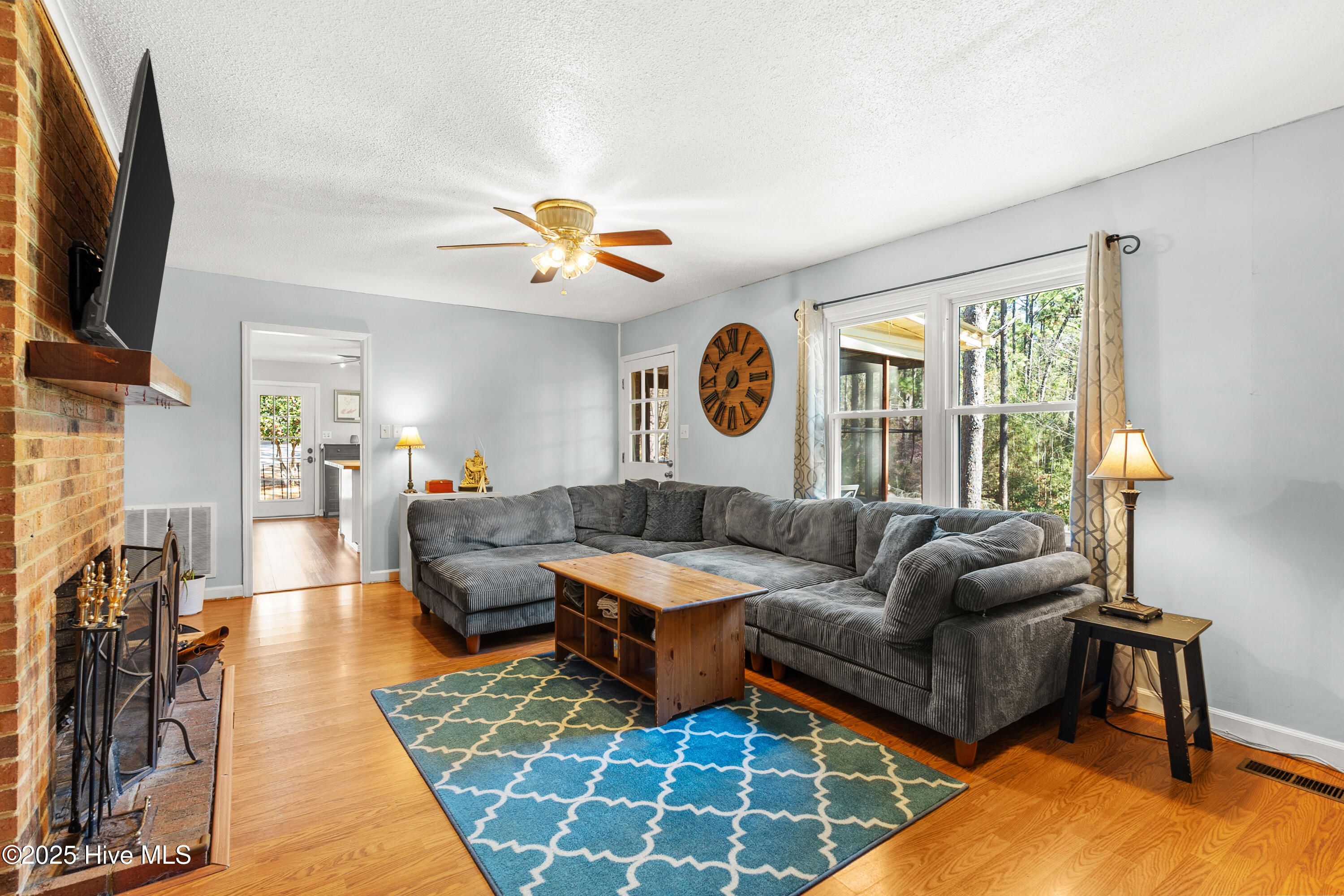 906 Robinwood Road