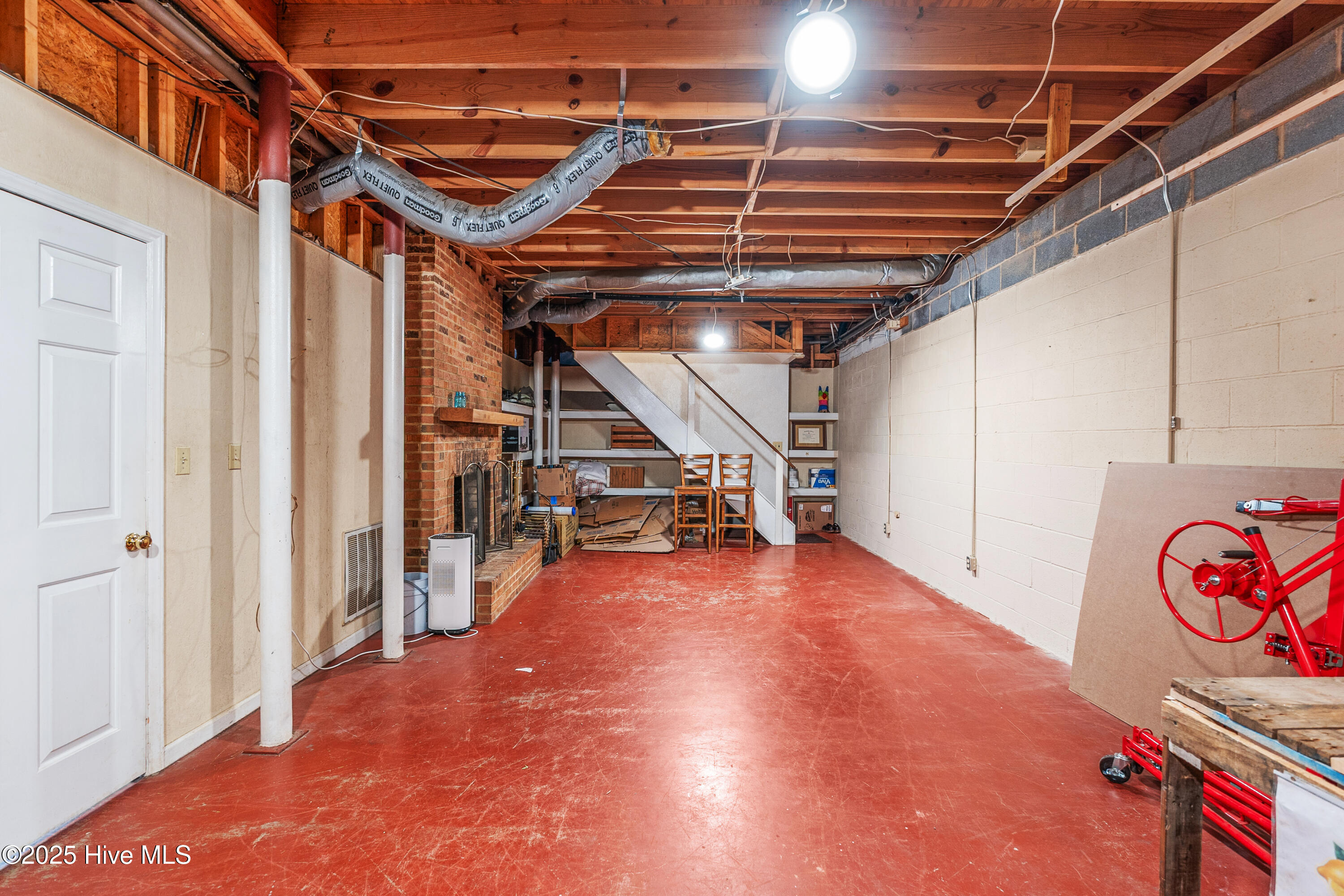906 Robinwood Road