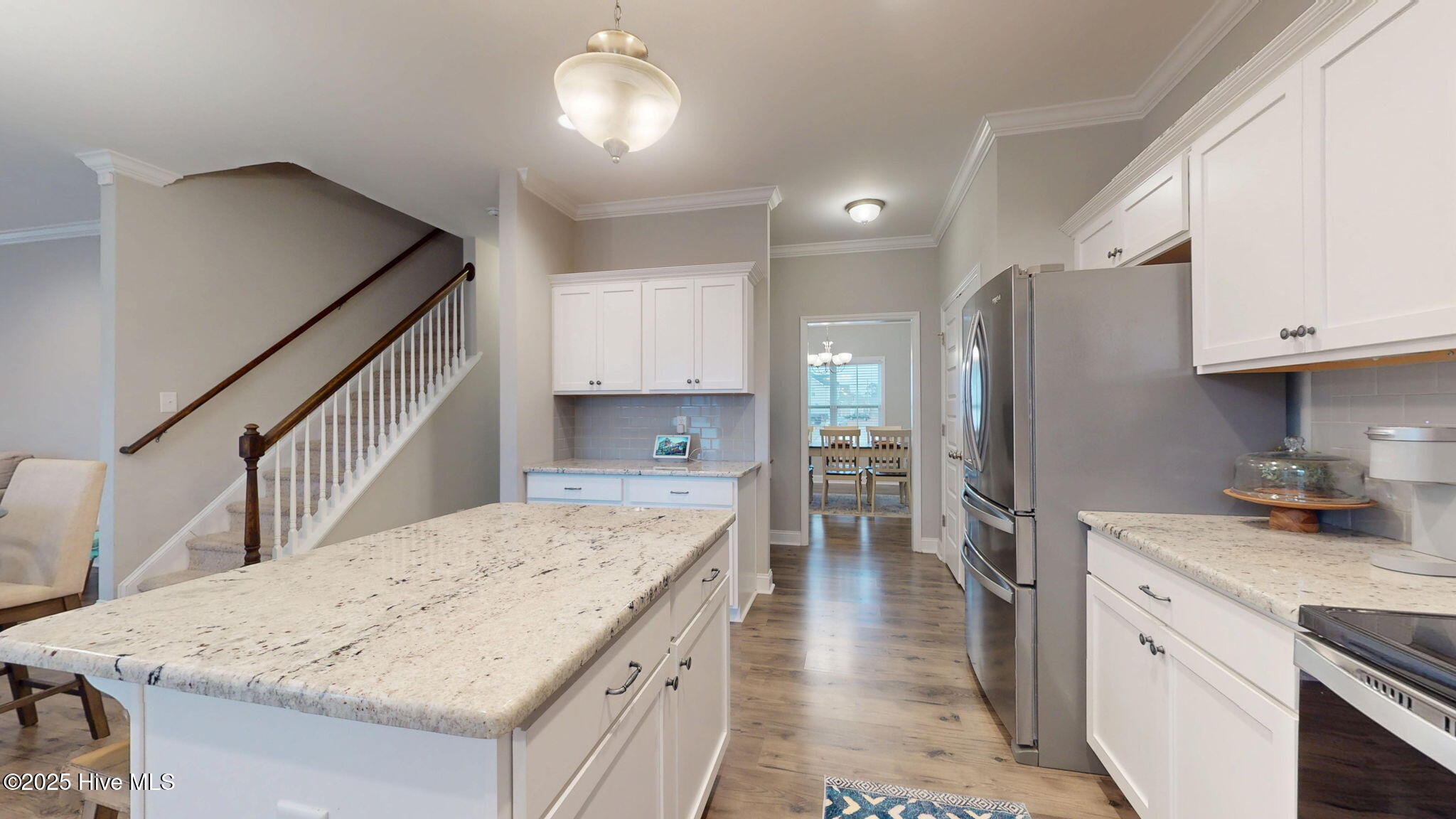 2501 Rhinestone Drive