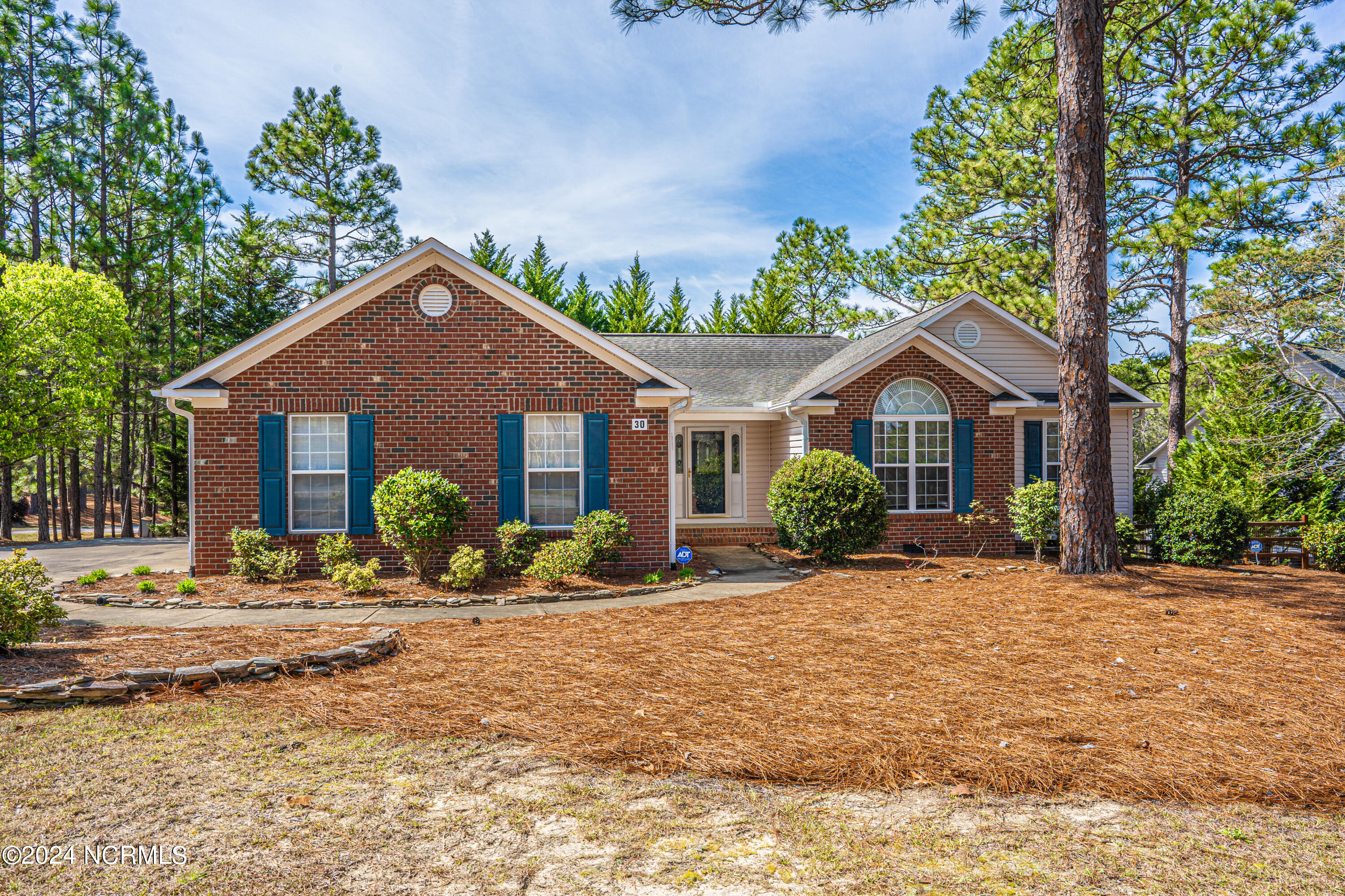 30 Bedford Circle