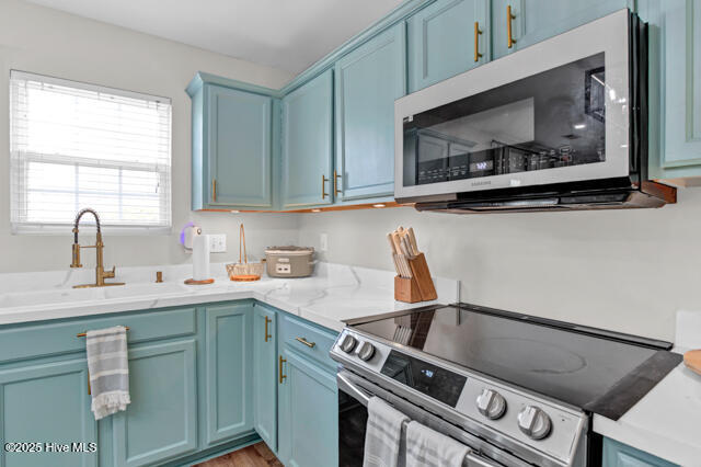 6200 Black Willow Drive