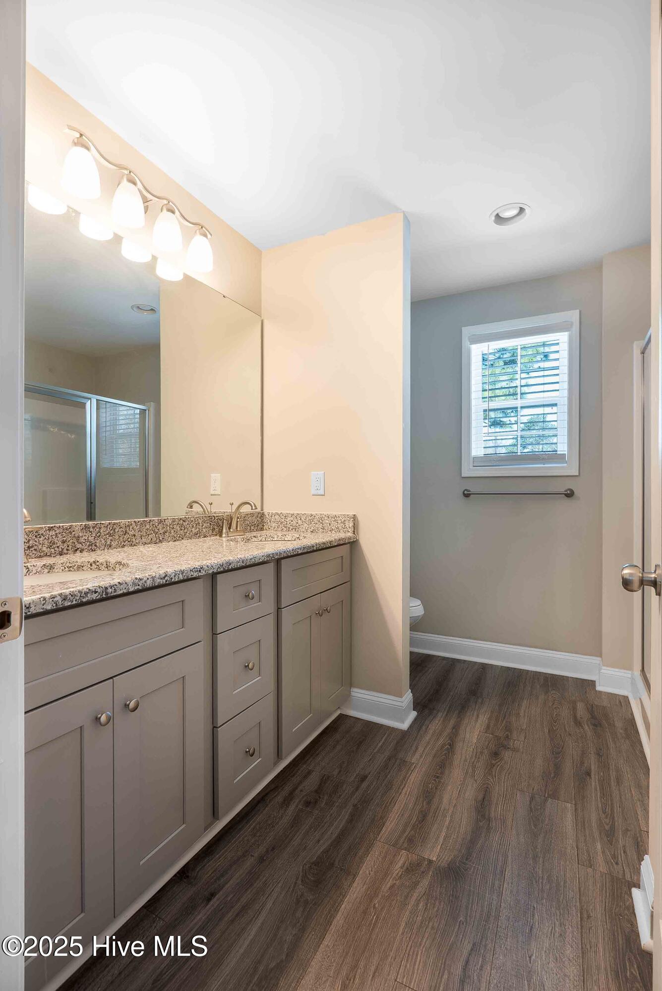 1130 W Indiana Avenue