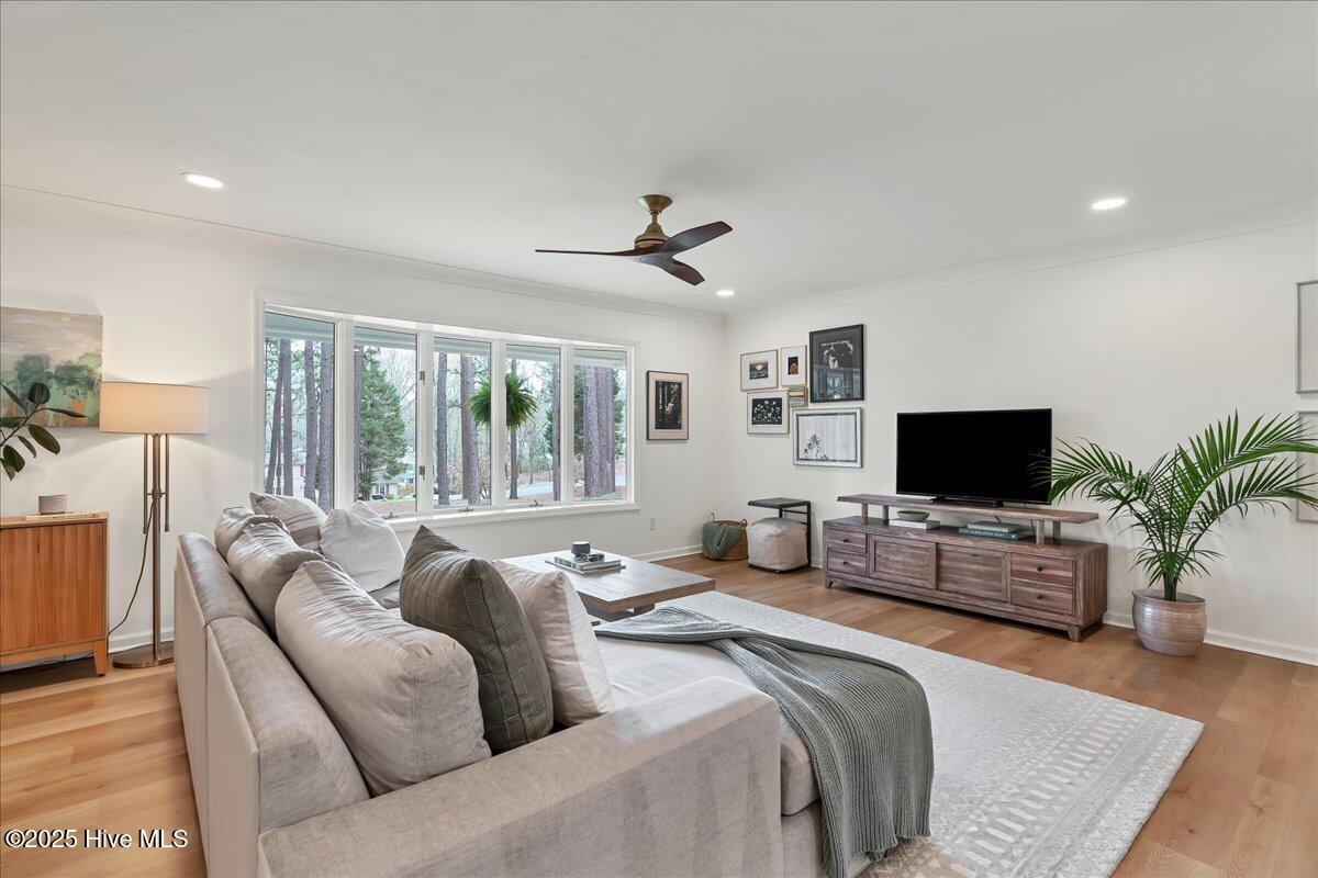 409 Stornoway Drive