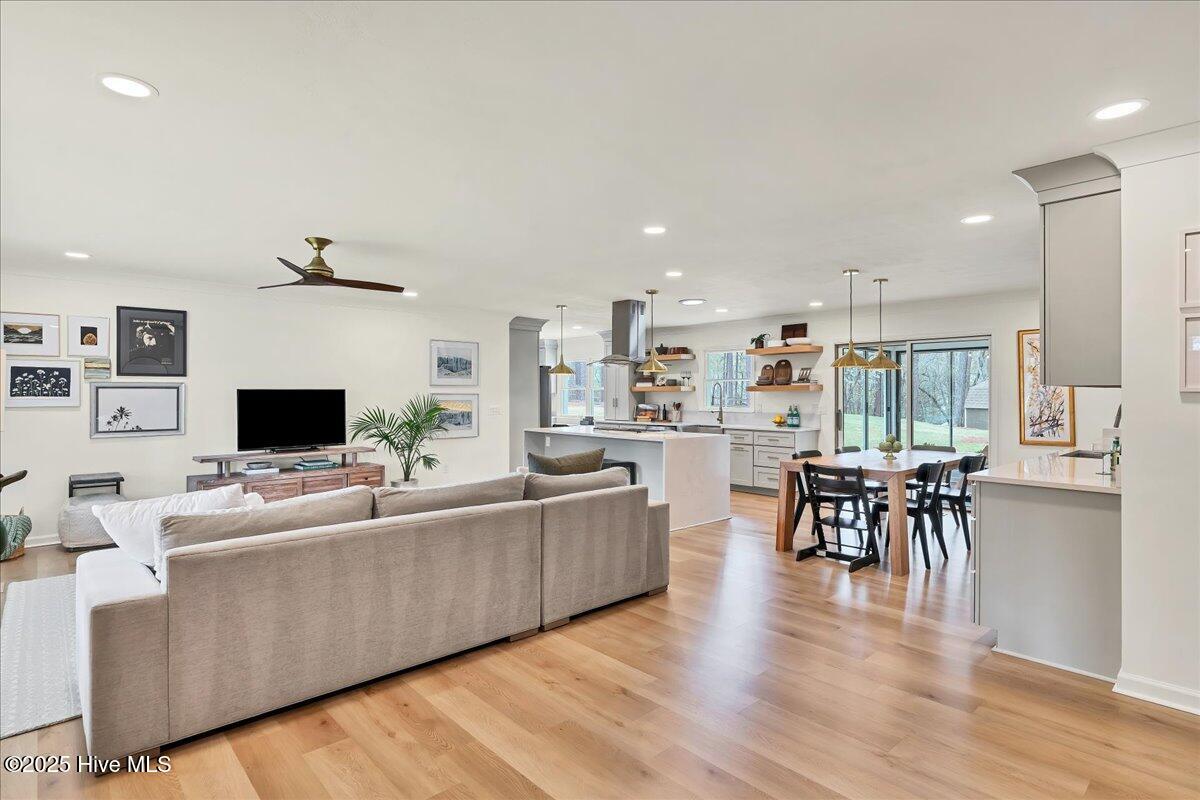 409 Stornoway Drive