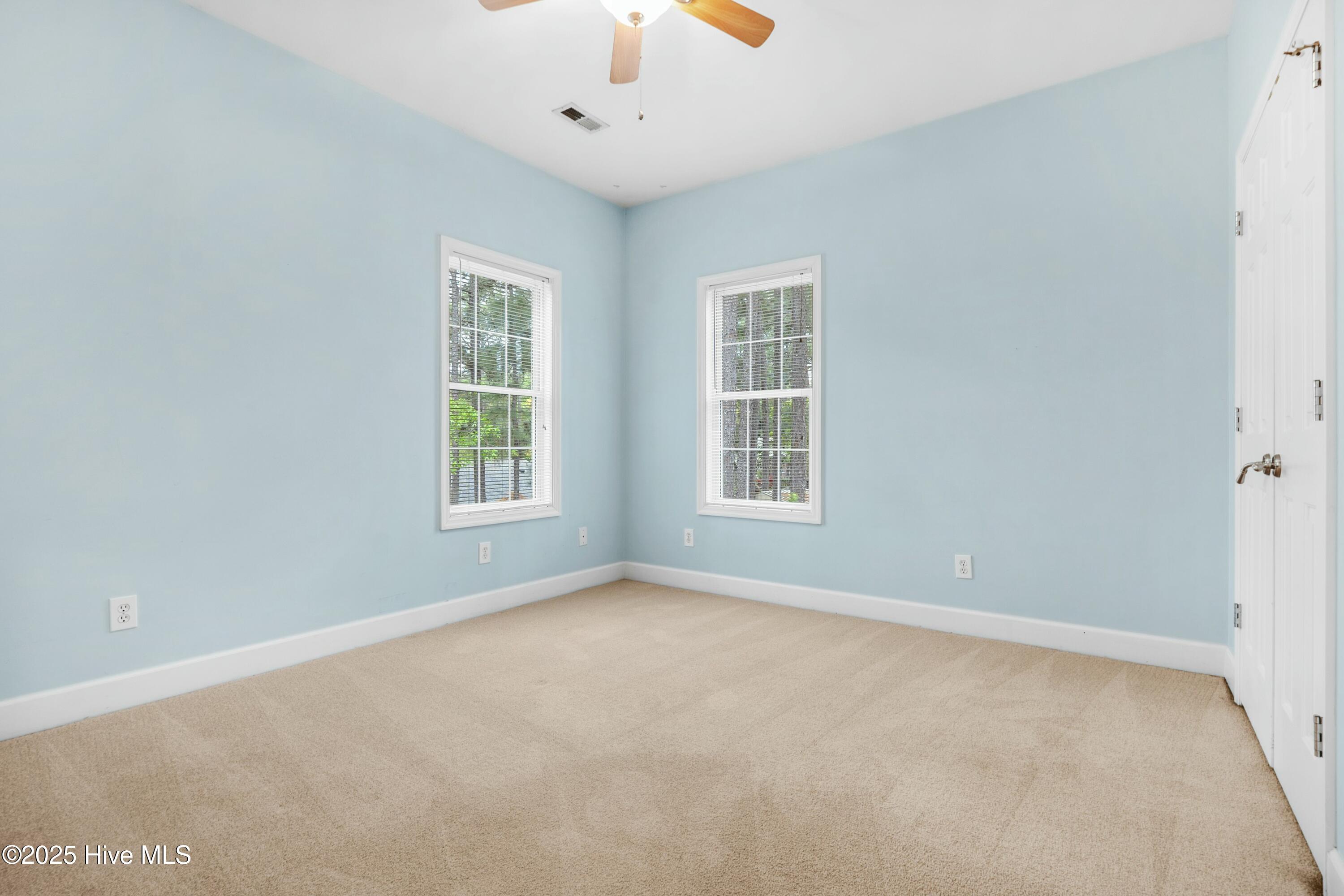 5 Catalpa Lane N