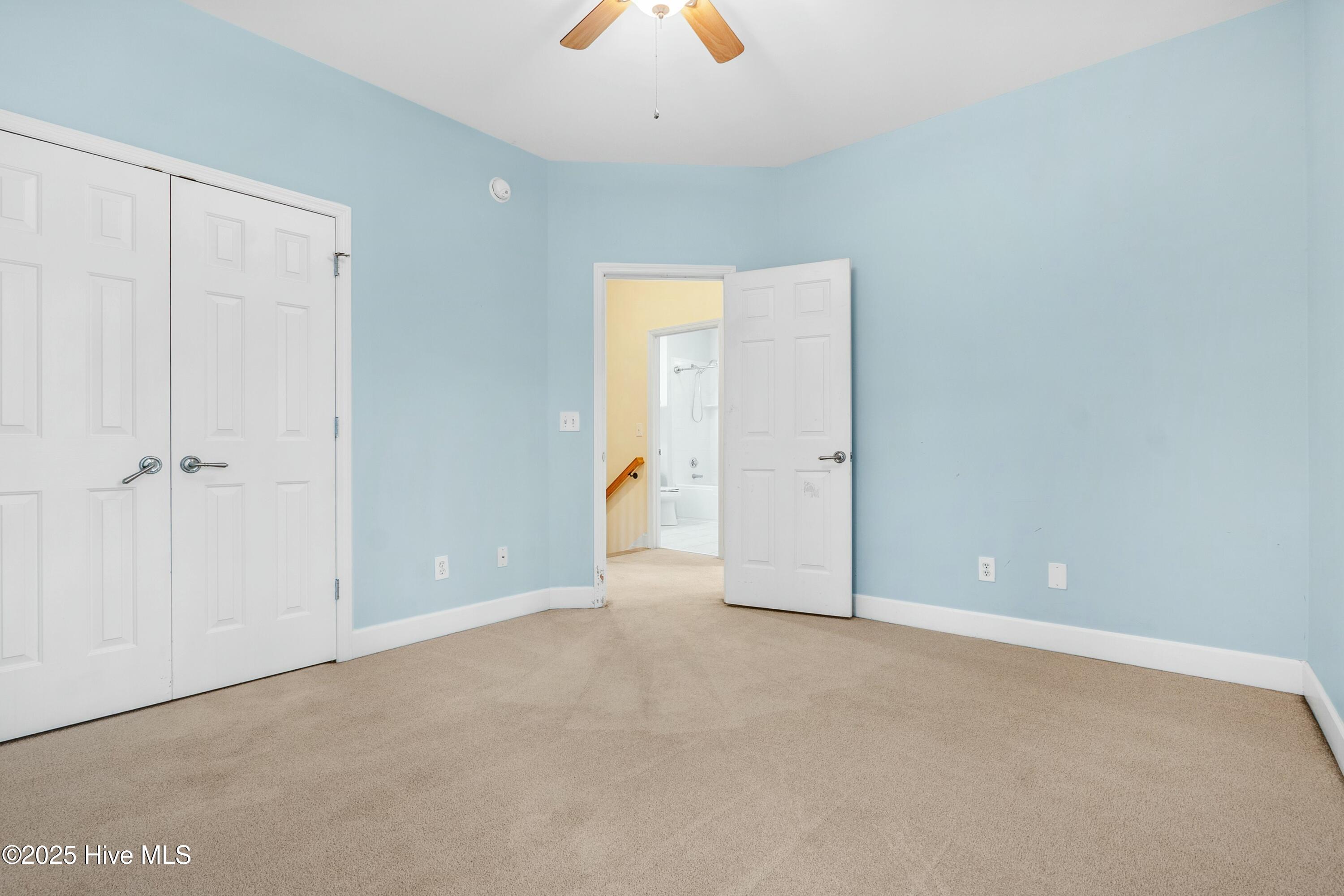 5 Catalpa Lane N