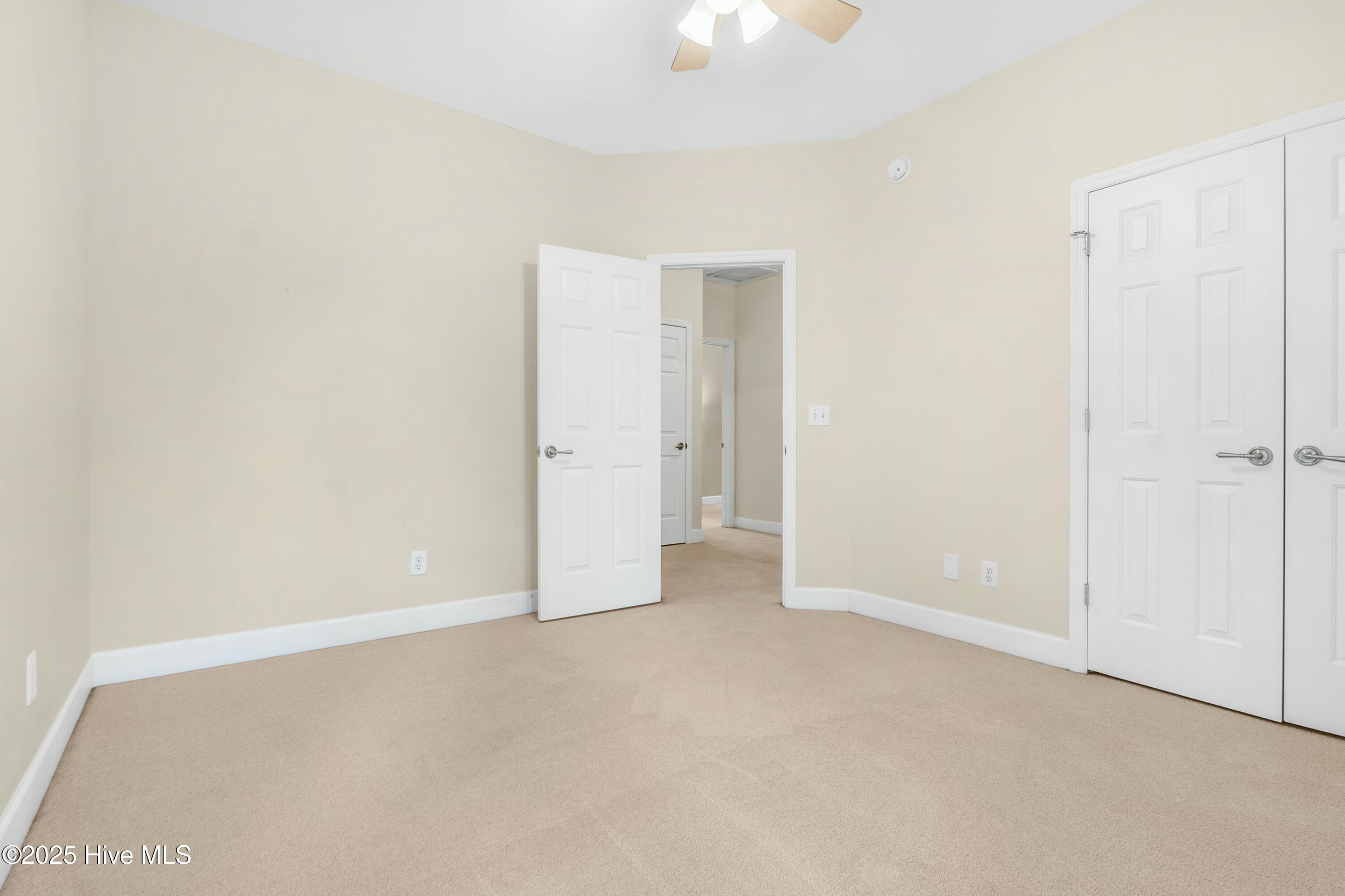 5 Catalpa Lane N