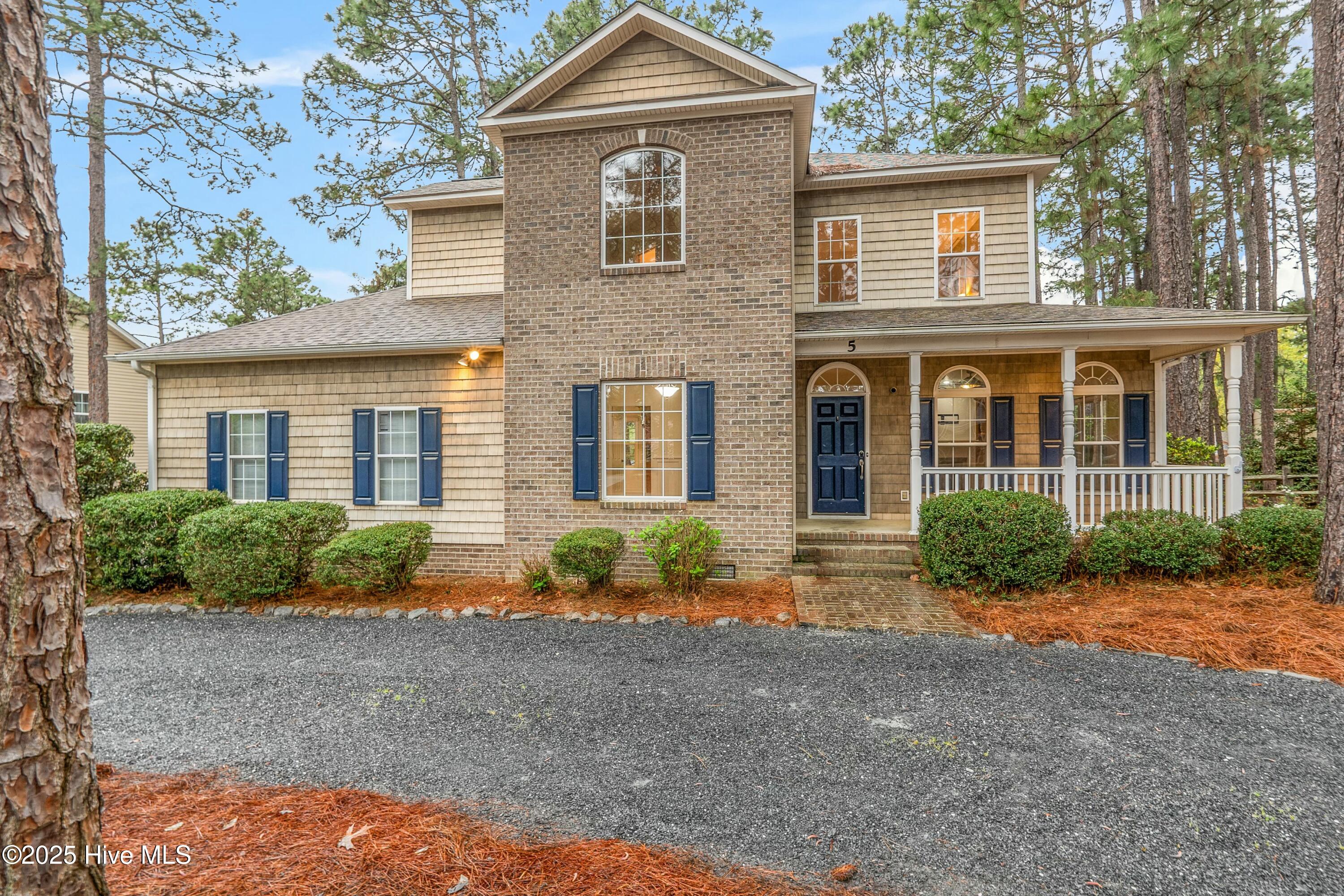 5 Catalpa Lane N