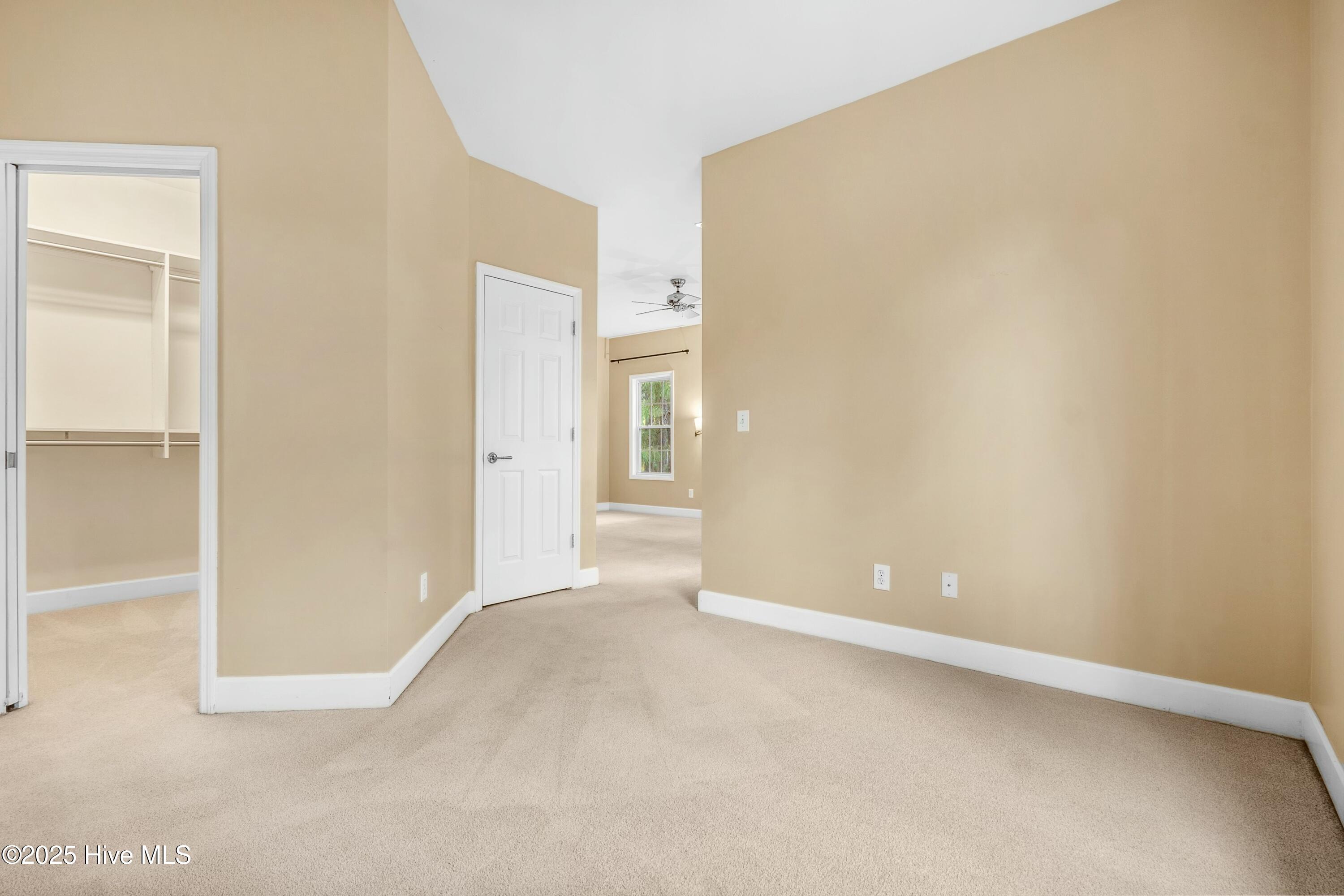 5 Catalpa Lane N