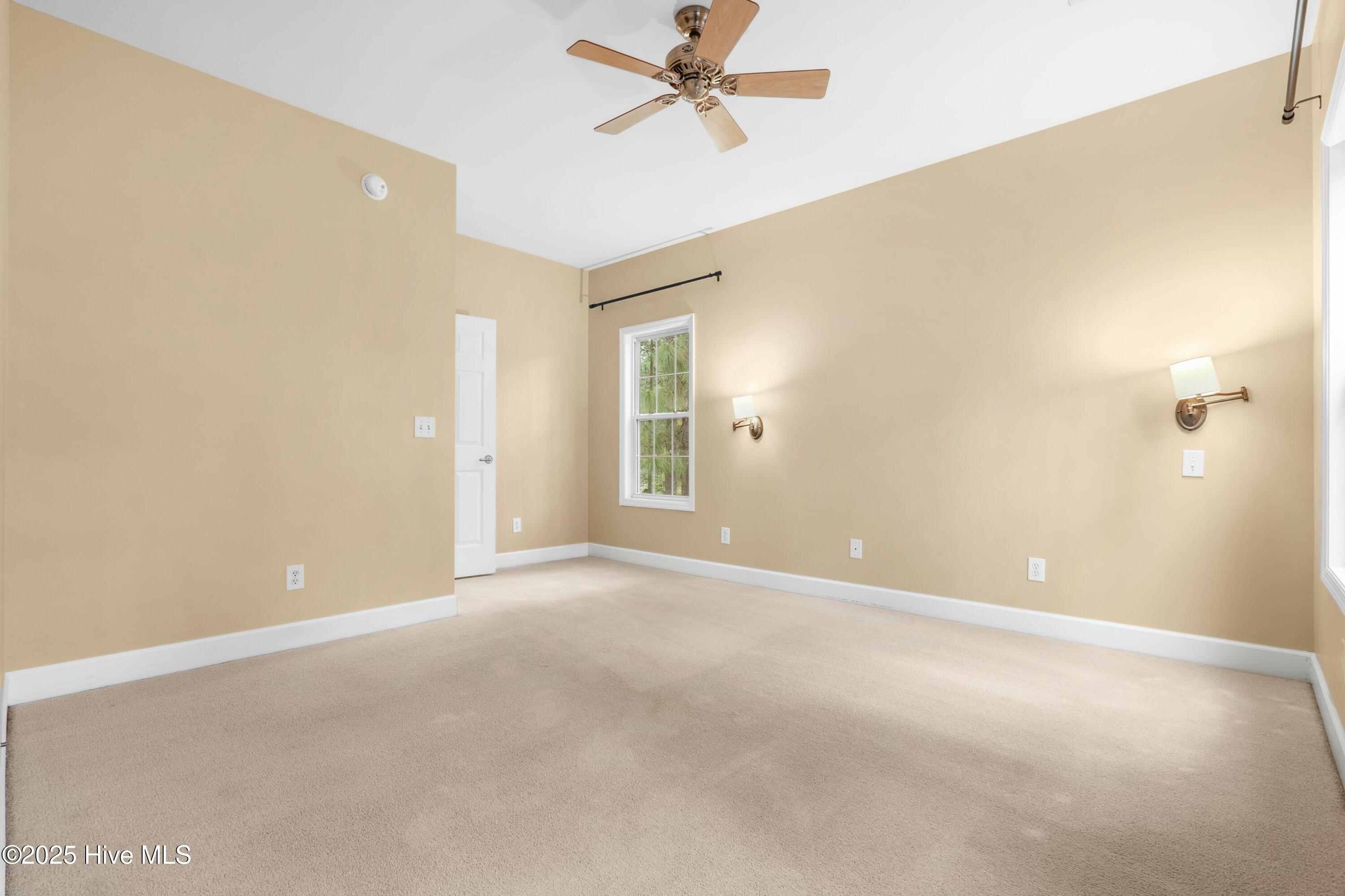 5 Catalpa Lane N