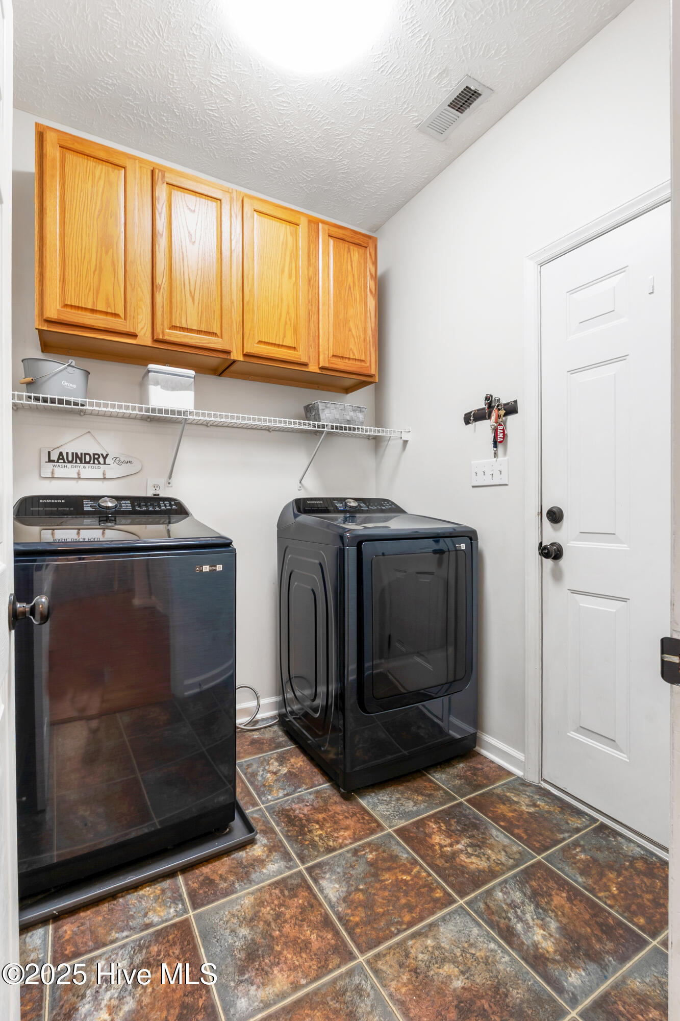 76 Silver Lake Point