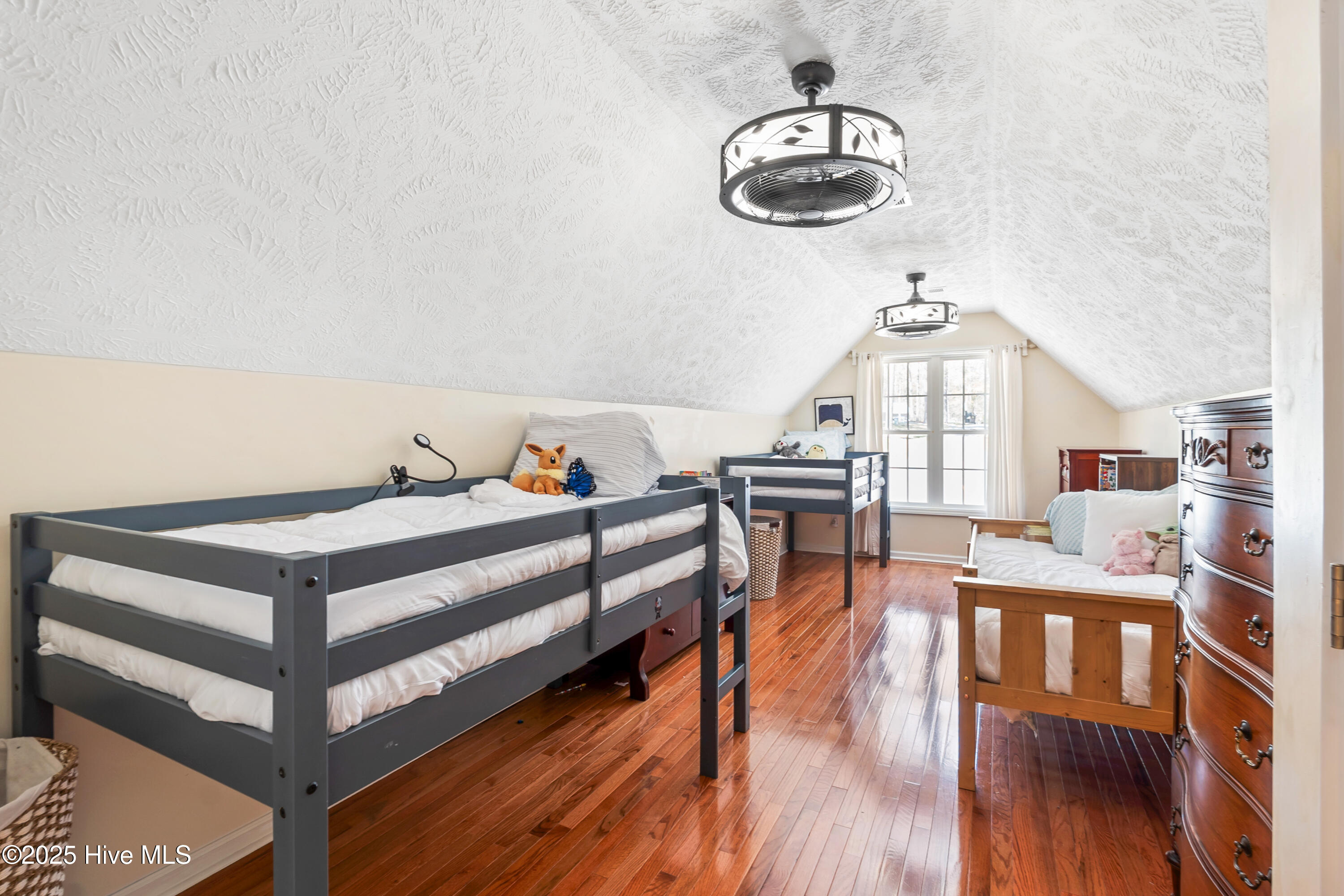 76 Silver Lake Point