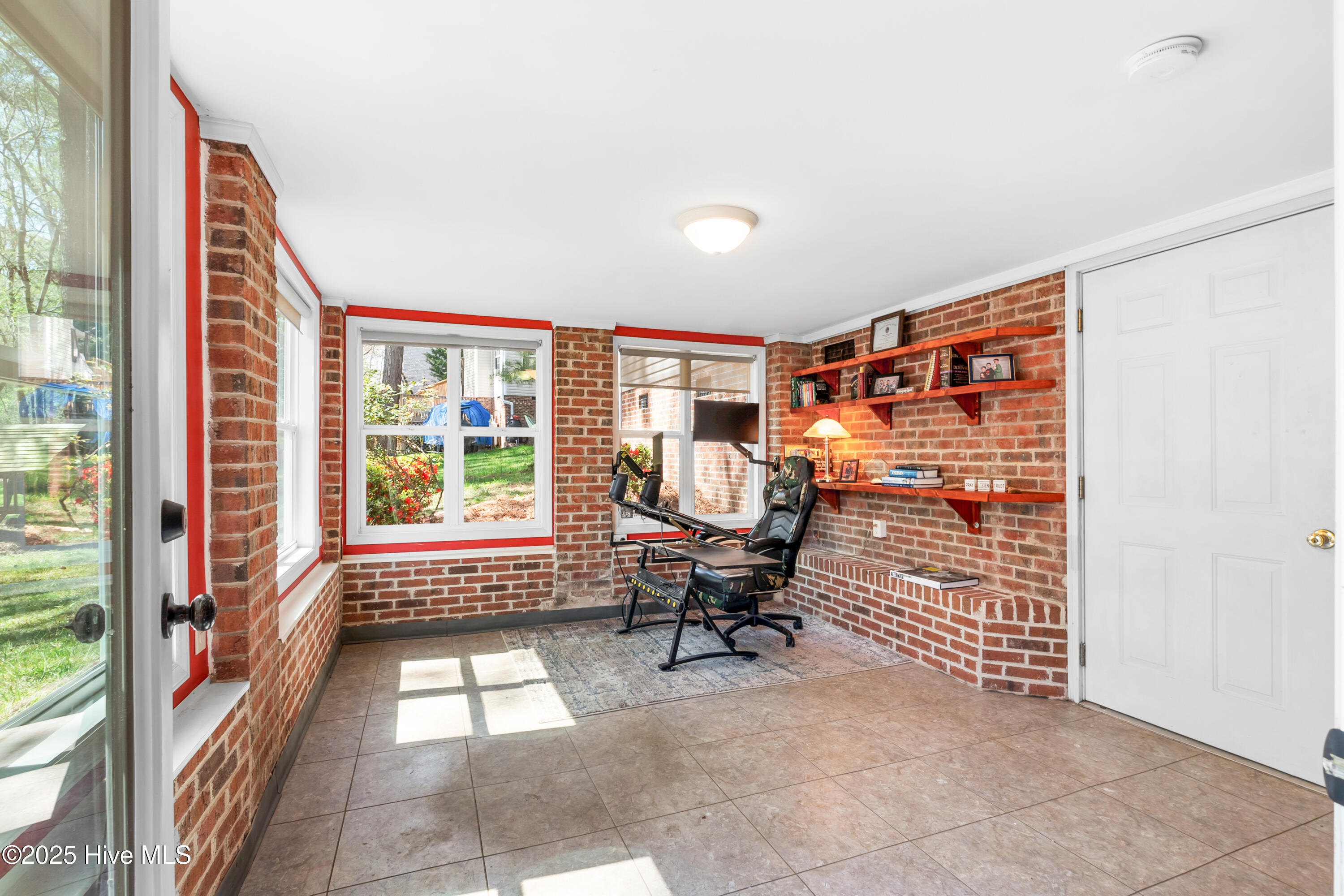 76 Silver Lake Point